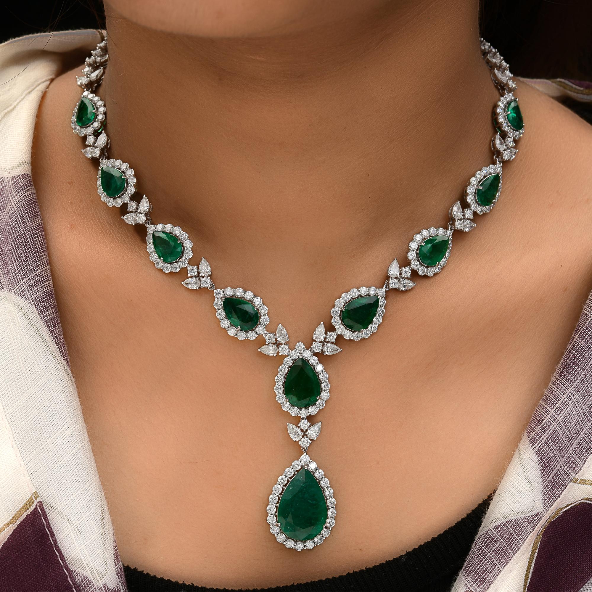 Modern Real Zambian Emerald Gemstone Necklace SI/H Diamond 14 Karat White Gold Jewelry For Sale