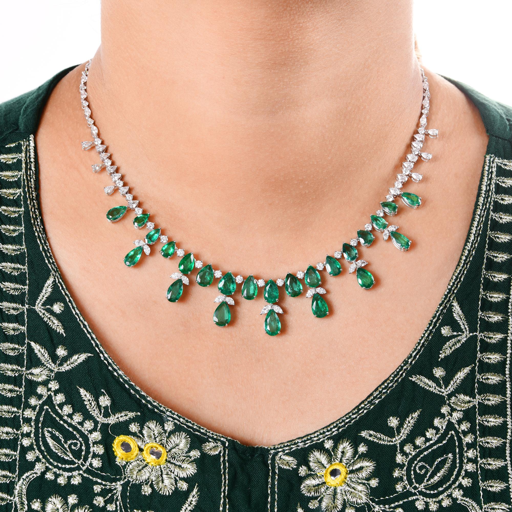 Women's Real Zambian Emerald Gemstone Necklace SI/H Diamond 18 Karat White Gold Jewelry For Sale