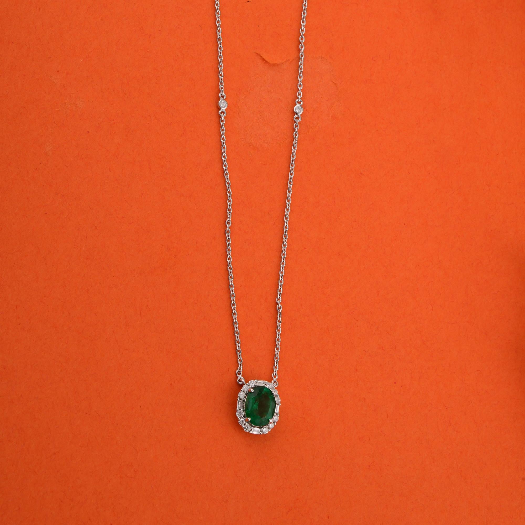 Echter sambischer Smaragd Edelstein-Anhänger Halskette SI/H Diamant 14 Karat Weißgold (Ovalschliff) im Angebot