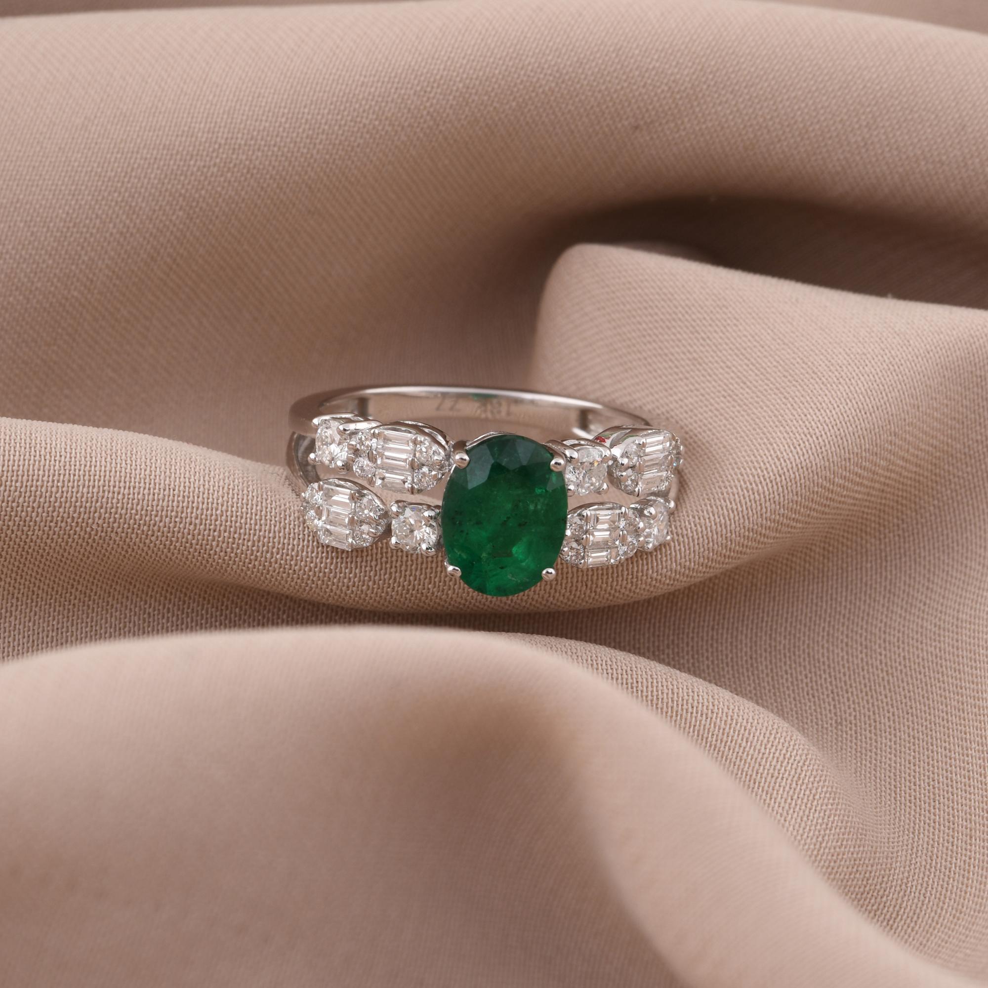 Real Zambian Emerald Gemstone Ring SI/H Diamond Ring 14 Karat White Gold Jewelry In New Condition For Sale In Diera, Dubai