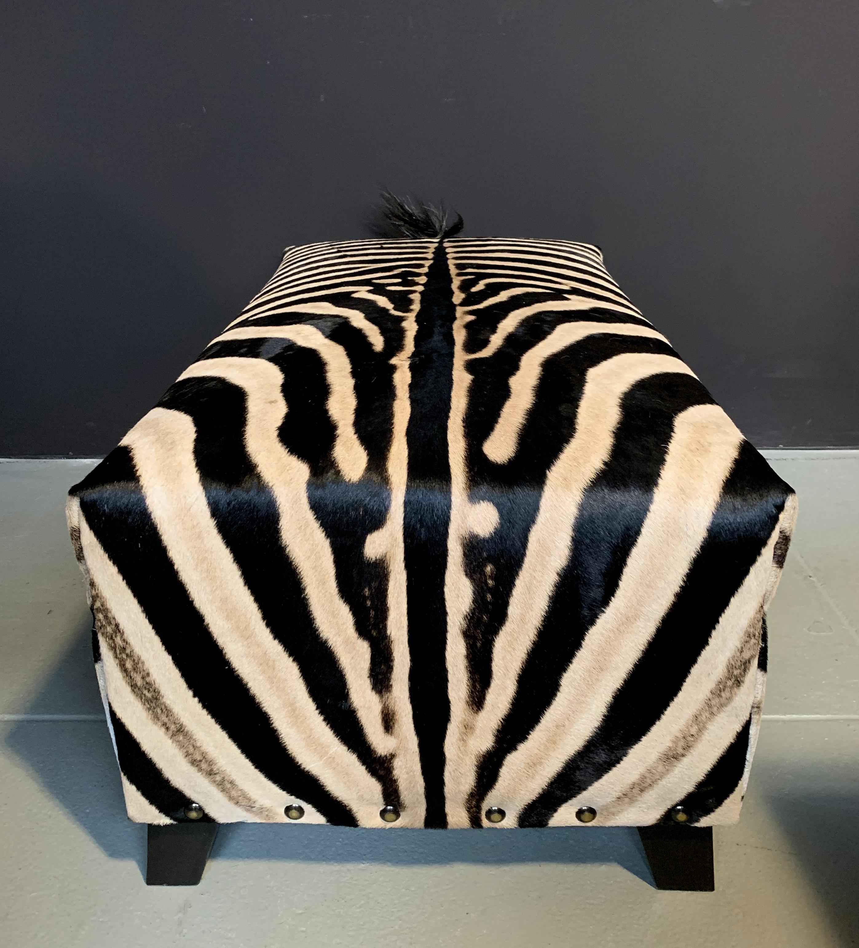 Real Zebra Skin Ottoman In Excellent Condition For Sale In Eindhoven, NL