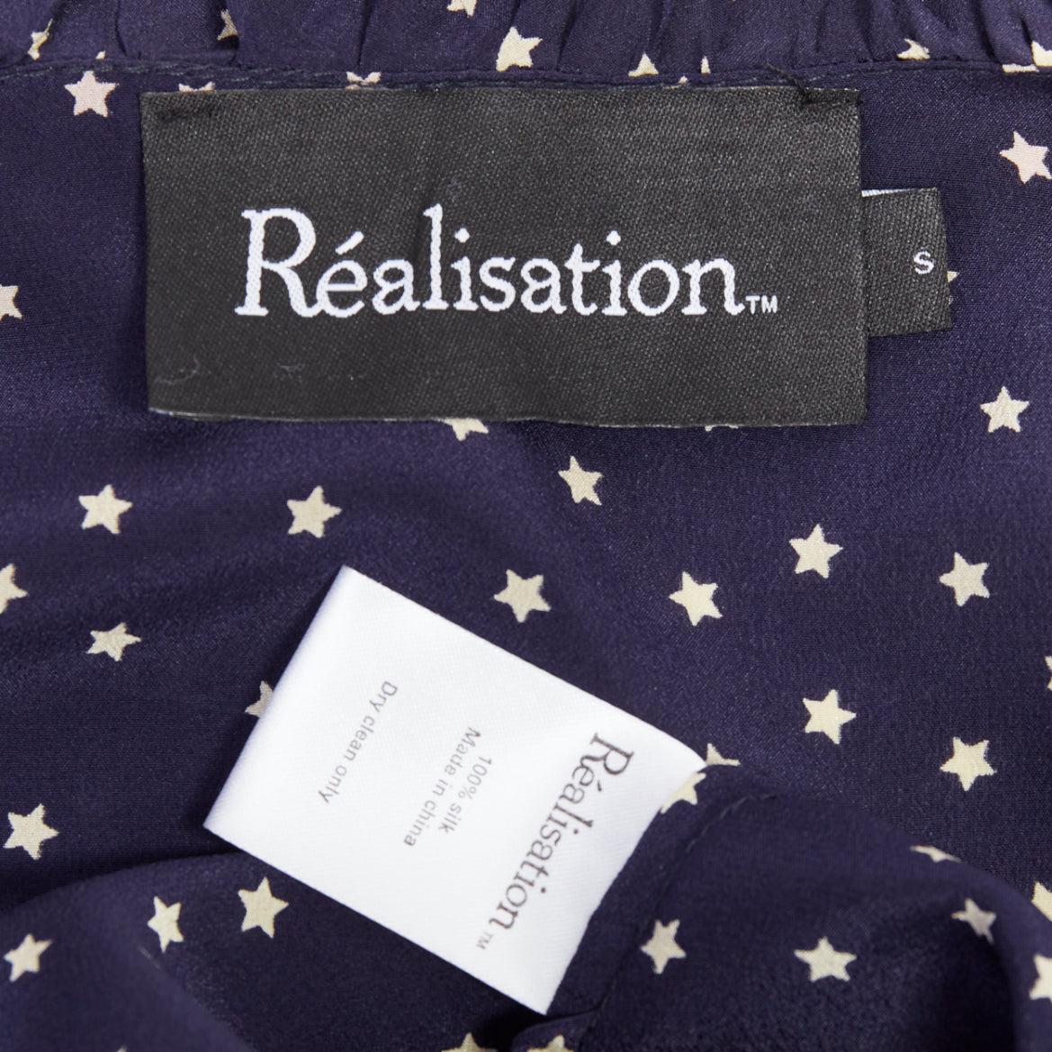 REALISATION Alexandra Minivestido de seda 100% con estampado de estrellas en blanco marino S en venta 3