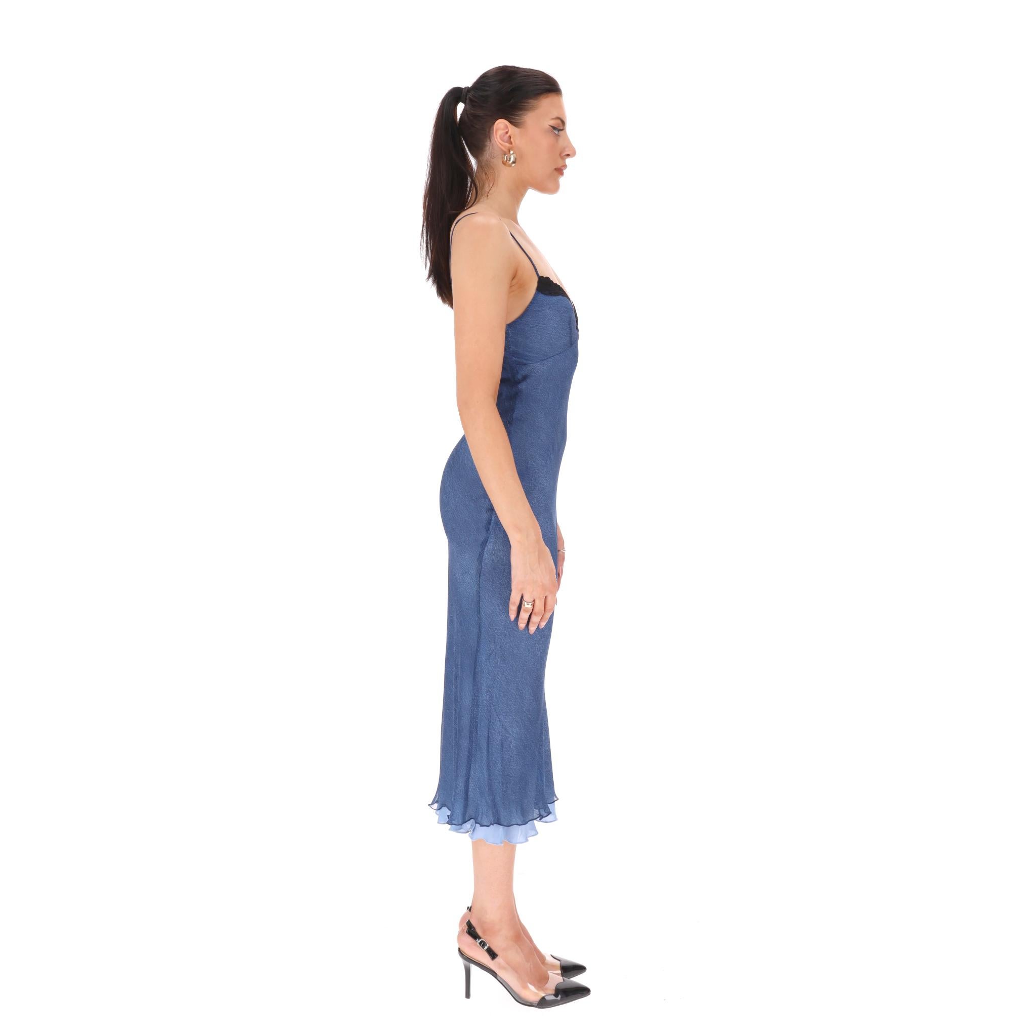 Blu Abito slip in seta con dettaglio in pizzo di Realisation in vendita