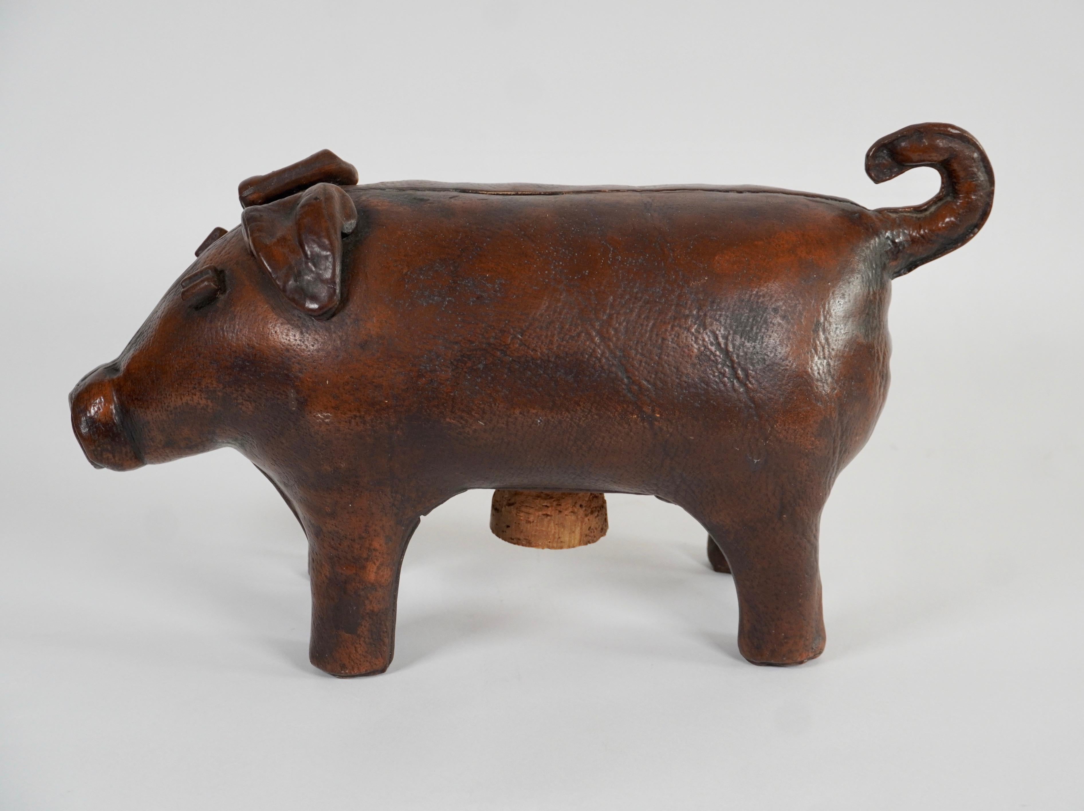 Hand-Crafted Realistic Ceramic Piggy Bank in the Style of an Omersa Leather Pig