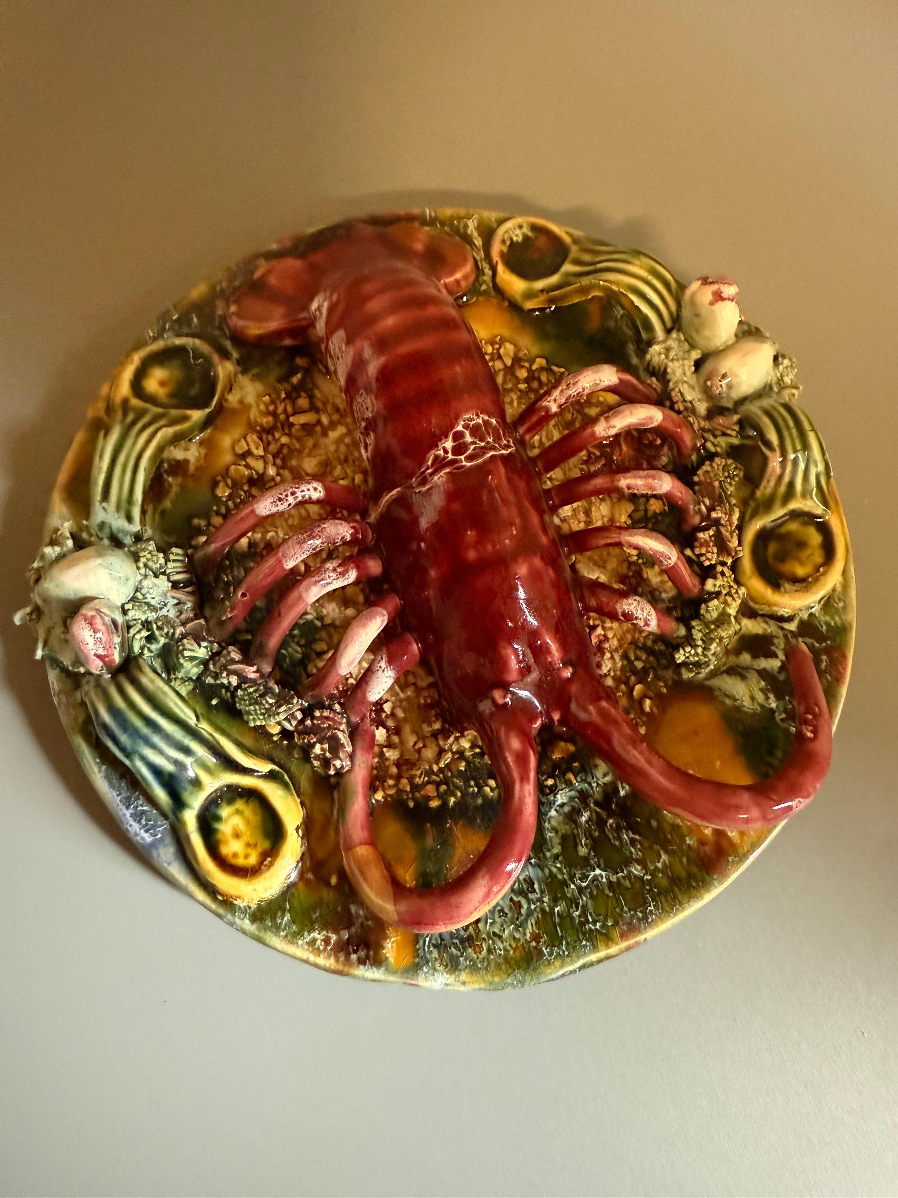 Realistic Palissy Majolica Lobster Wall Plate Portugal In Good Condition For Sale In Uppsala , SE