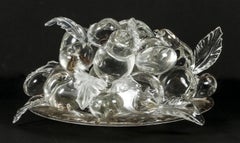 Realistisches Tablett aus mundgeblasenem Glas mit der Darstellung von gemischten Früchten von Beth Lipman