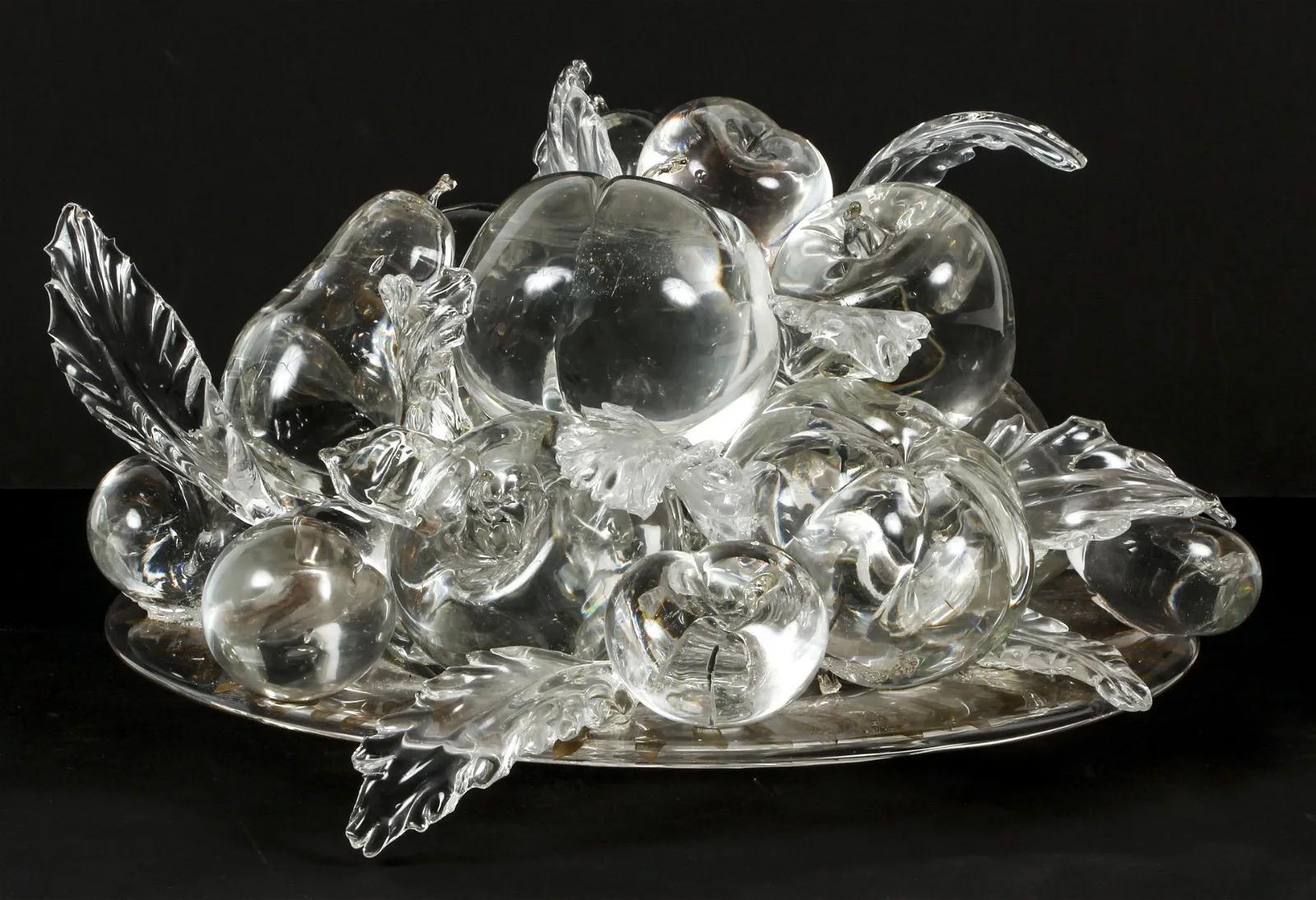 Realistically Blown Glass Realistic Tray Depicting Mixed Fruits by Beth Lipman In Fair Condition For Sale In North Miami, FL