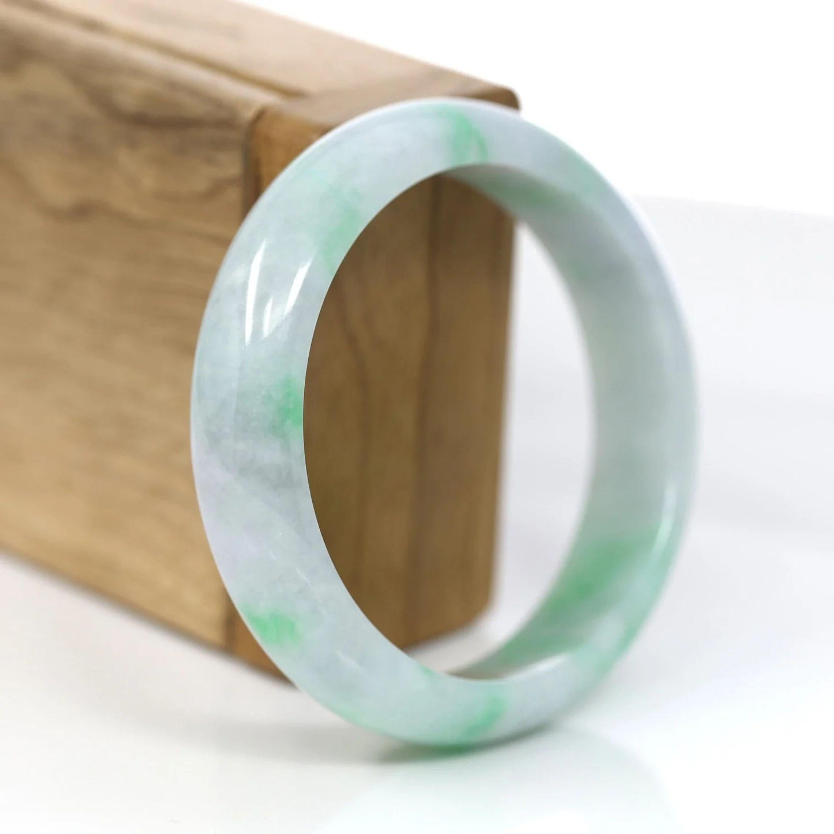 RealJade Co. Bracelet classique en jadéite véritable vert lavande 57,04 mm Unisexe en vente