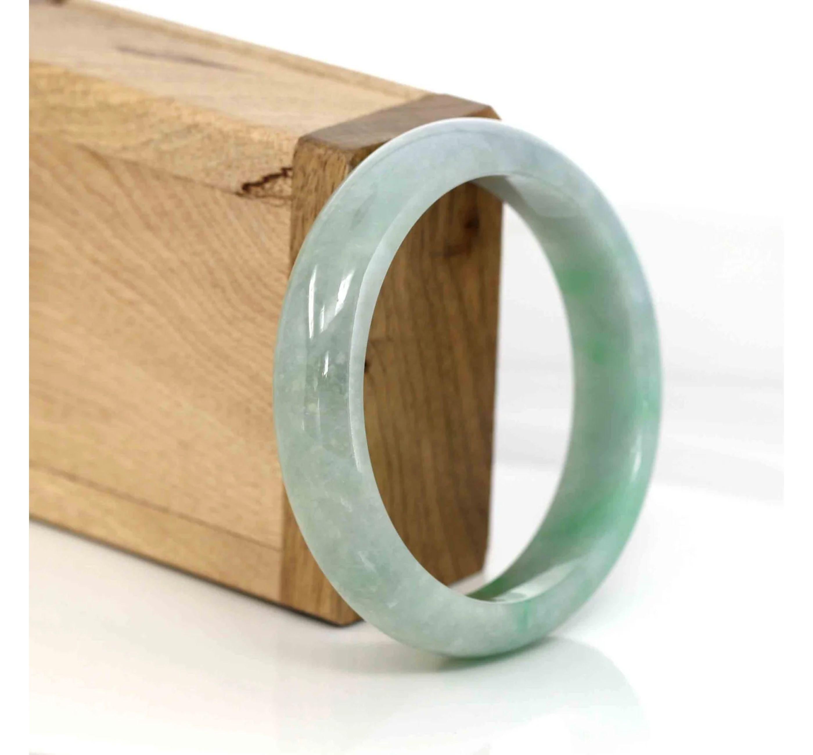 Realjade¨ Co. Classic Green Natural Jadeite Jade Bangle #326 In New Condition For Sale In Portland, OR