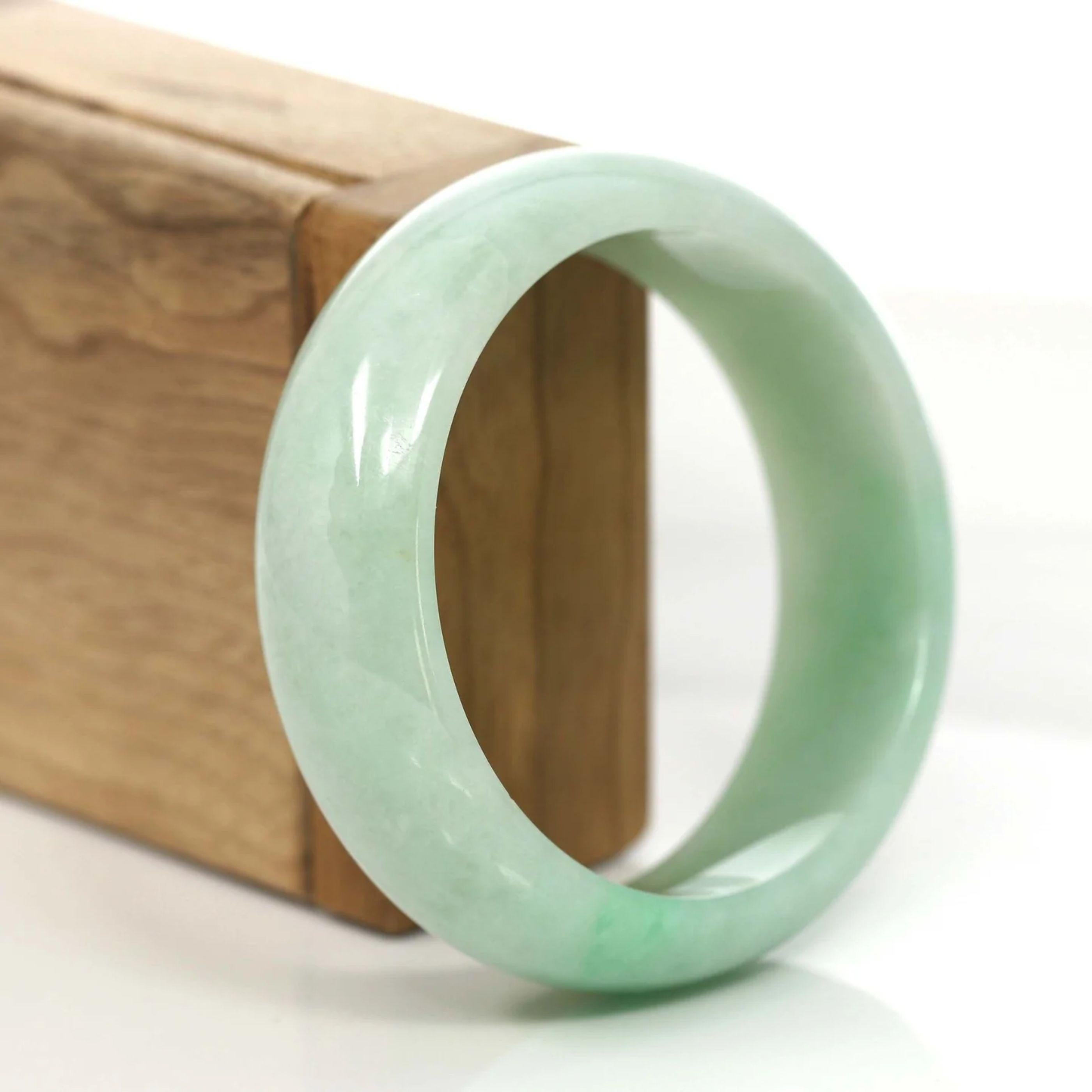 Round Cut Realjade Co.¨ Classic Green Natural Jadeite Jade Wider Bangle Bracelet For Sale