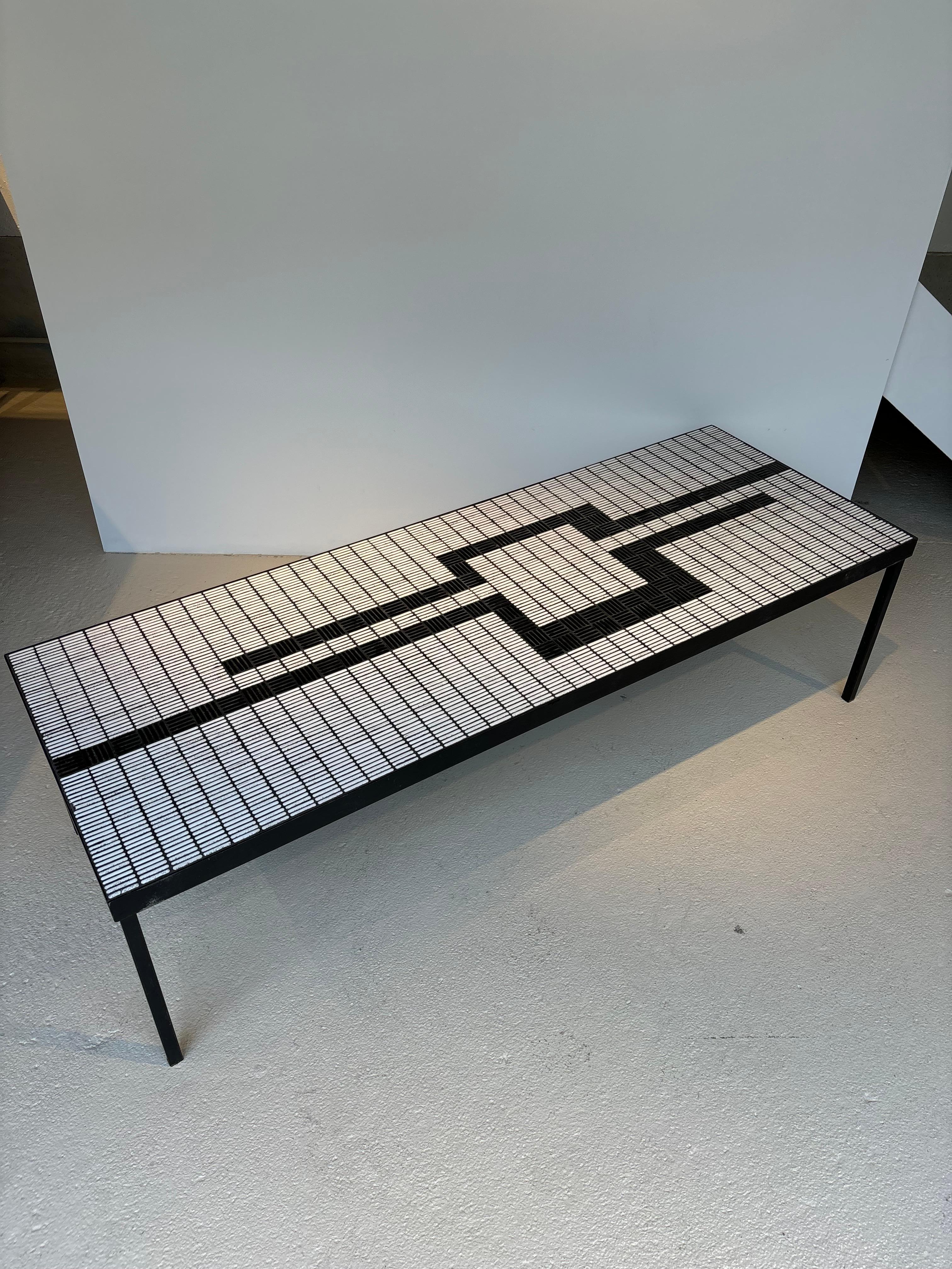 Mesa de centro realmente rara de Roger Capron en venta 4