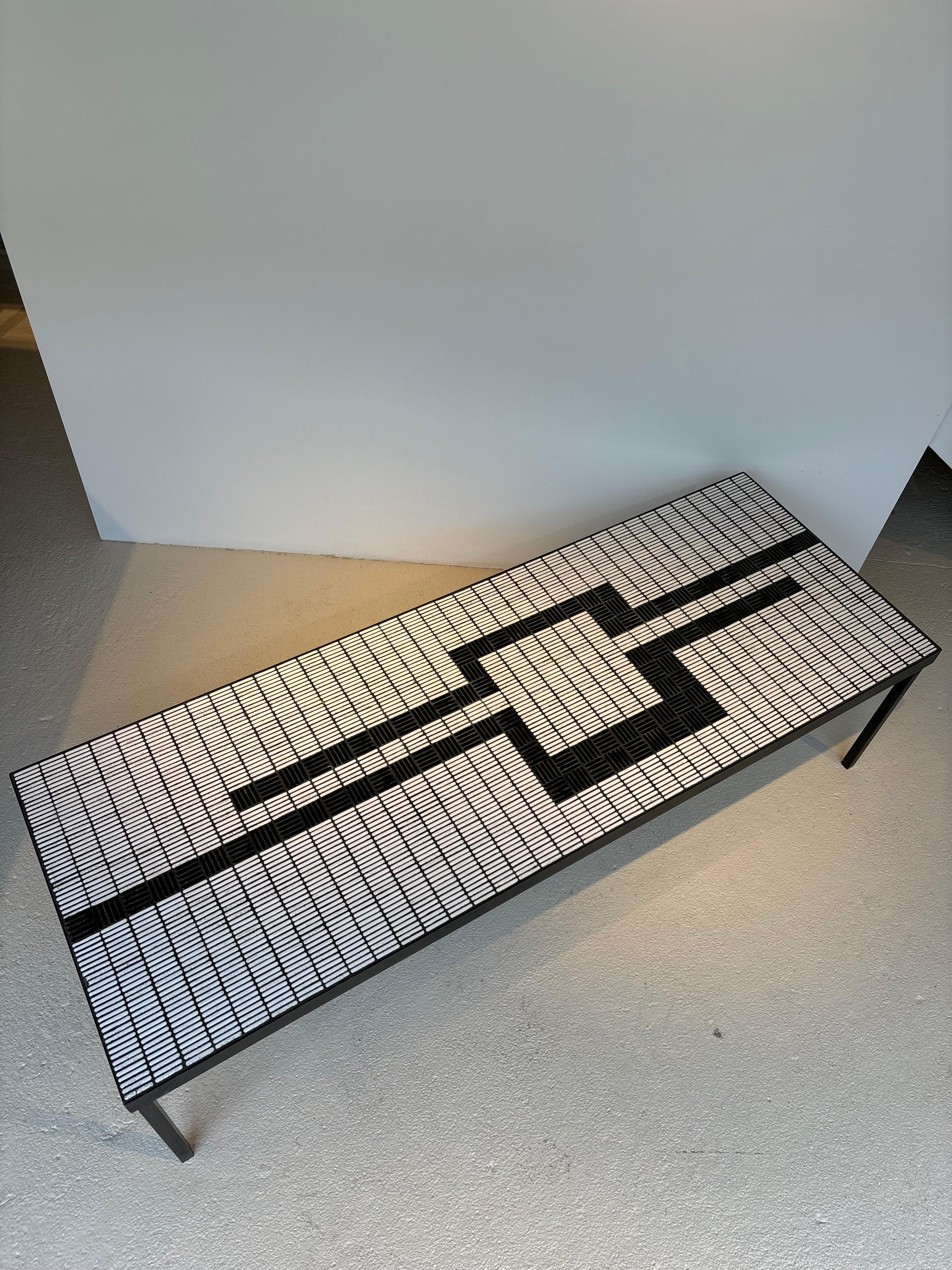 Mesa de centro realmente rara de Roger Capron en venta 6