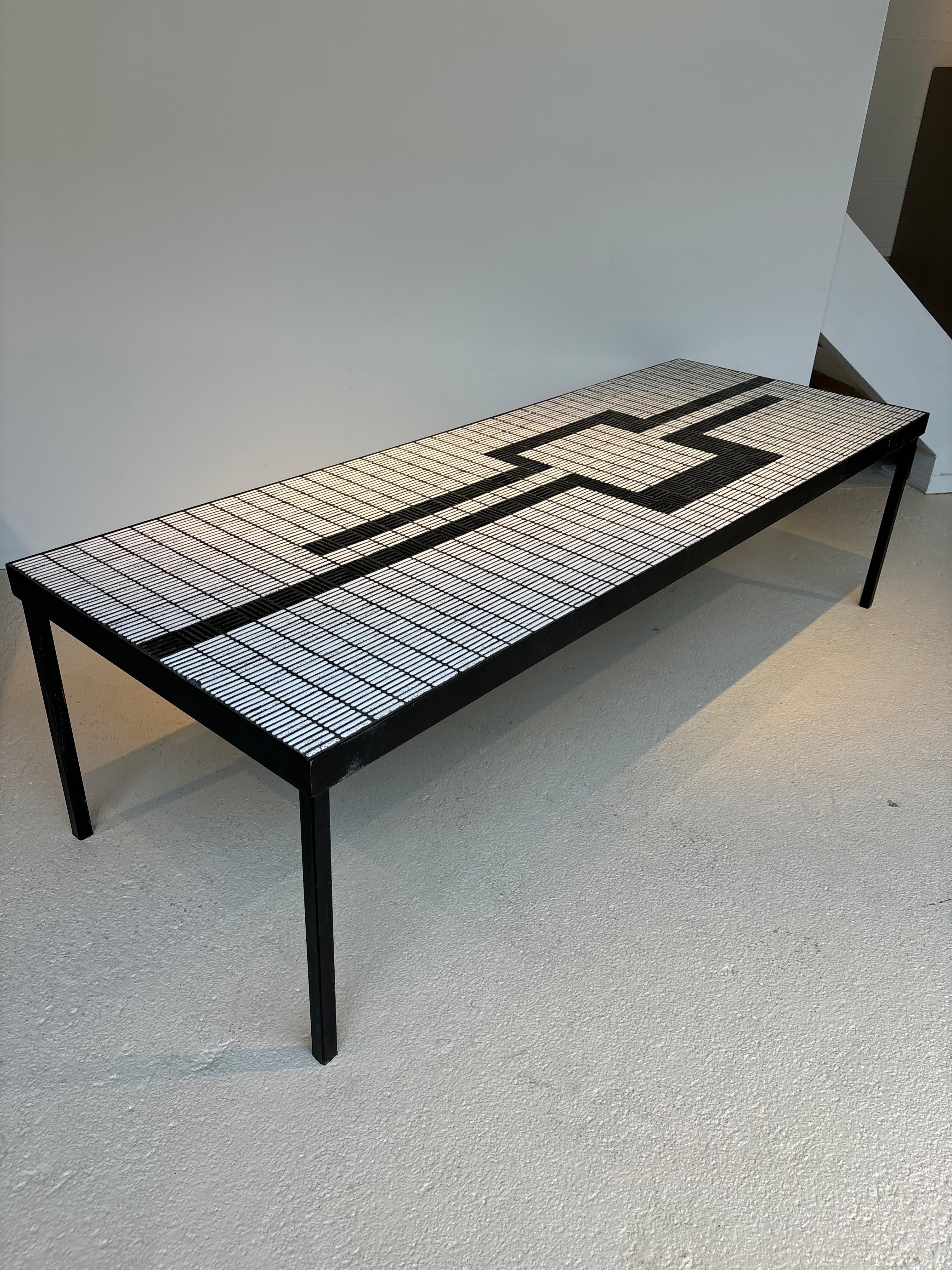 Mesa de centro realmente rara de Roger Capron en venta 8