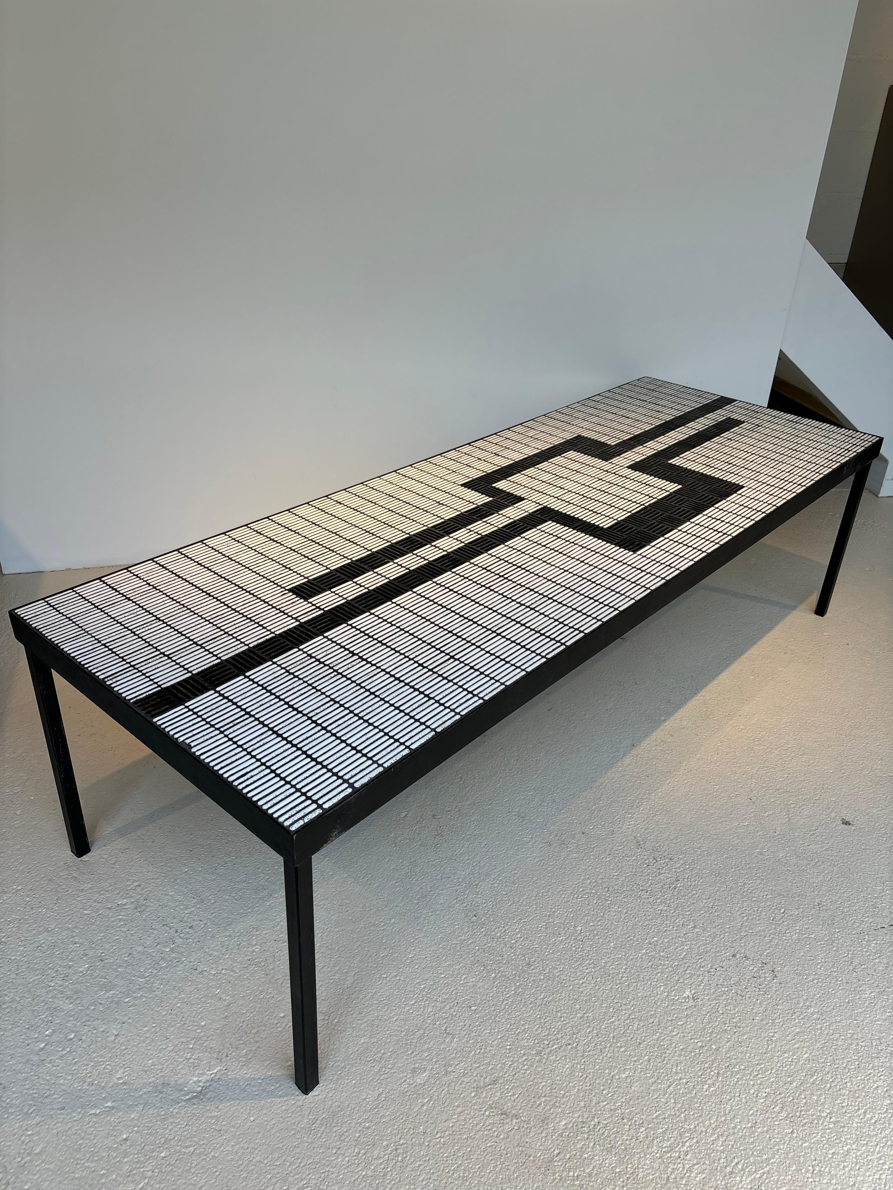 Mesa de centro realmente rara de Roger Capron en venta 9