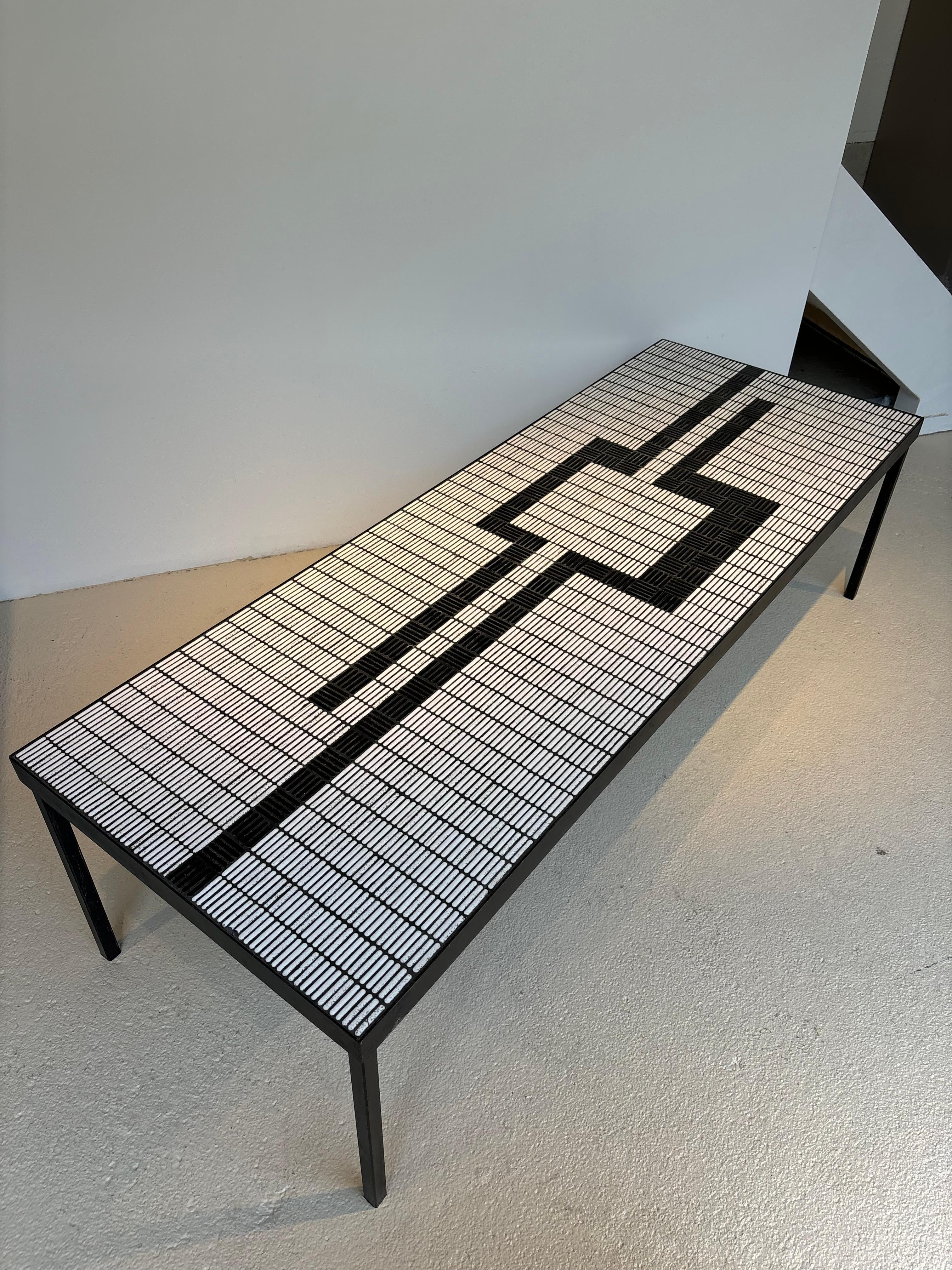 Mesa de centro realmente rara de Roger Capron en venta 10