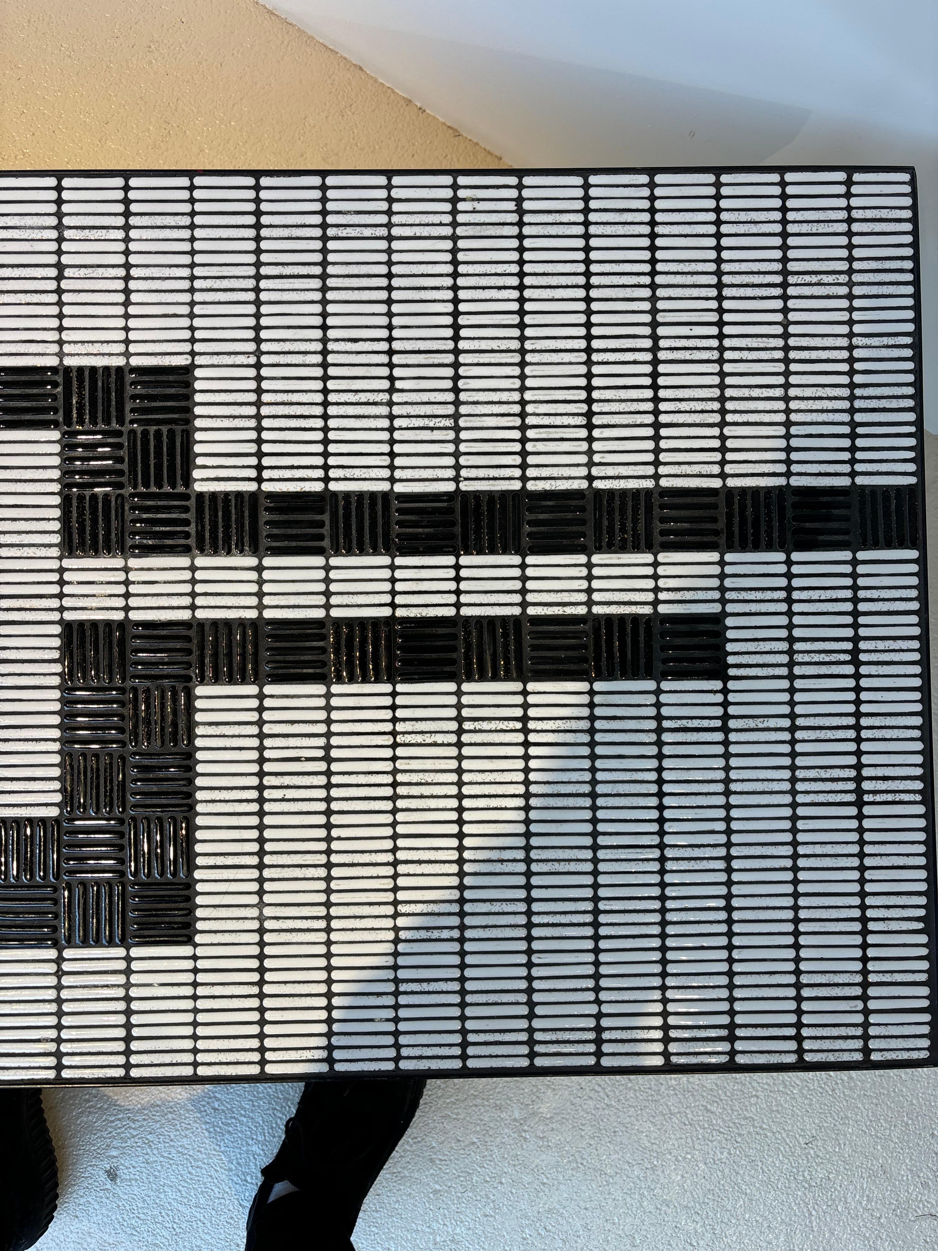 Mesa de centro realmente rara de Roger Capron en venta 13