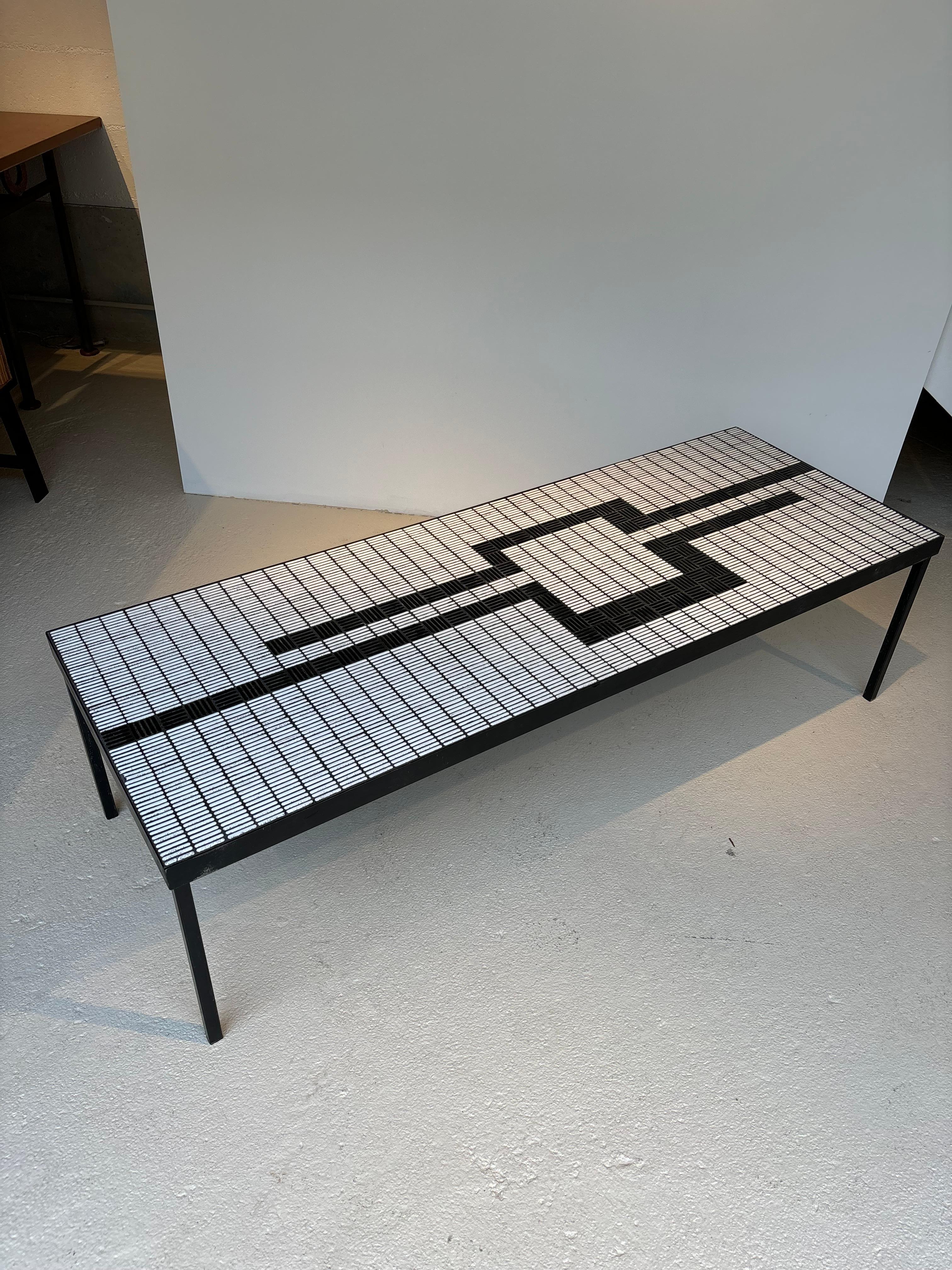 Mesa de centro realmente rara de Roger Capron Francés en venta