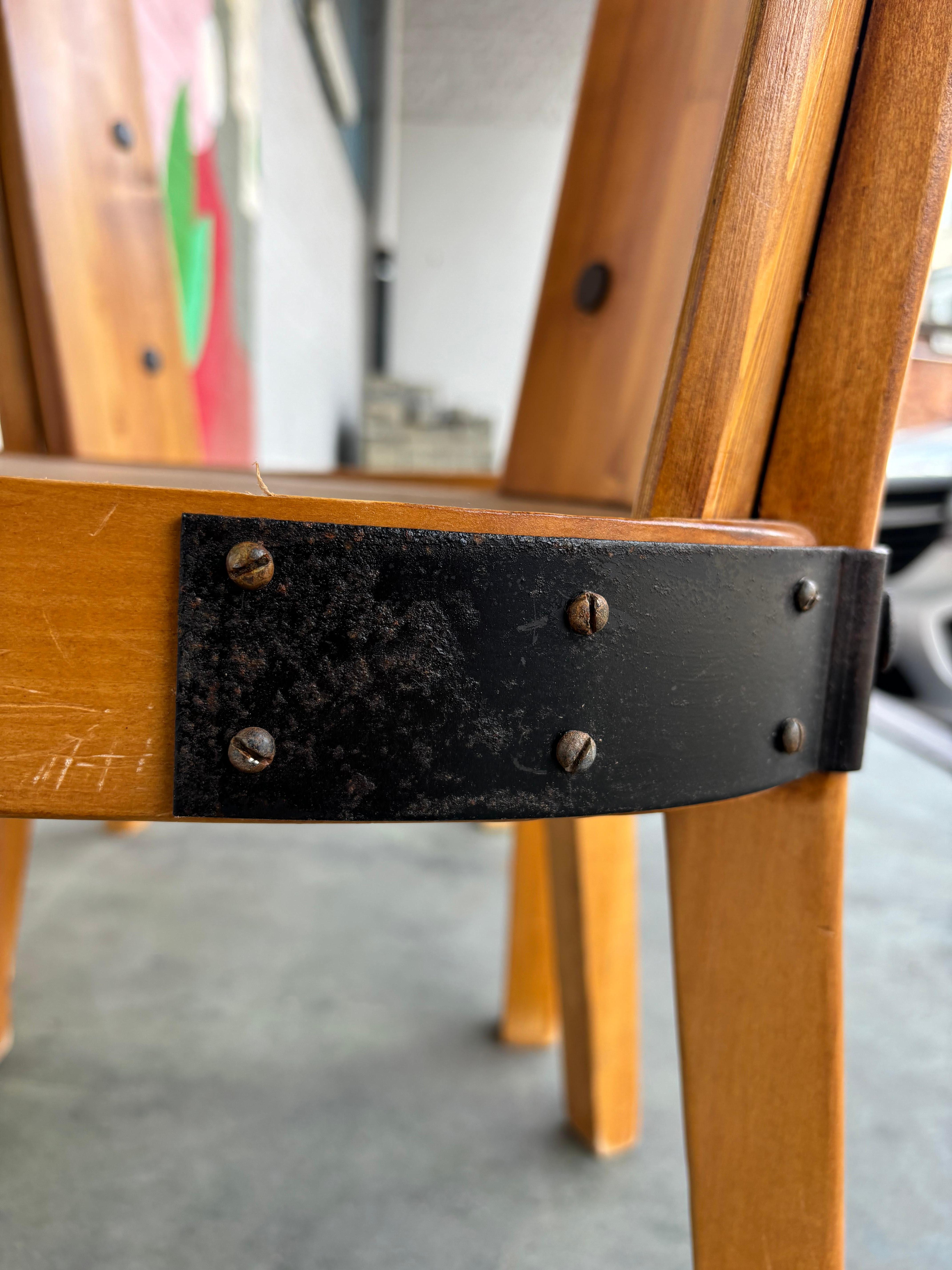 Variante realmente escasa de las sillas Lovö de Axel Einar Hjorth para Nordiska en venta 3