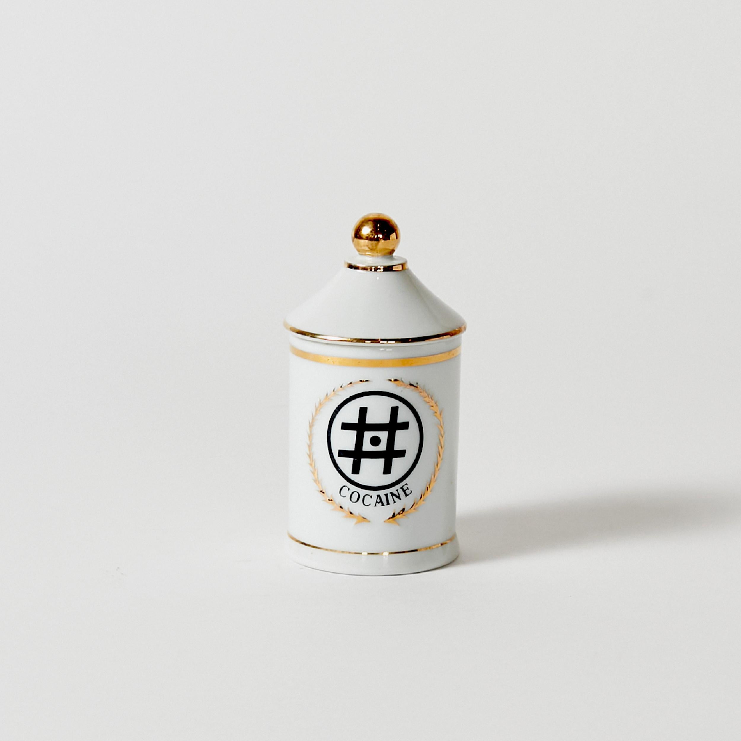 Mid-Century Modern Rare ensemble de quatre pots en porcelaine de LaGardo Tackett, fabriqués au Japon en vente