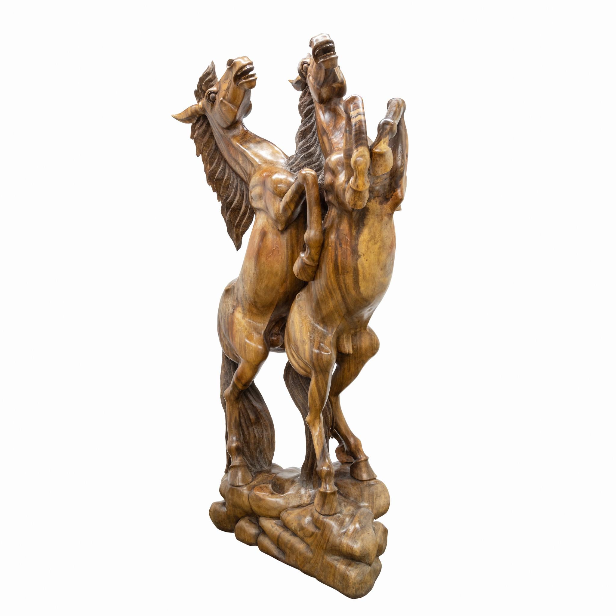 Teck Statue d'estalon en bois sculpté en vente
