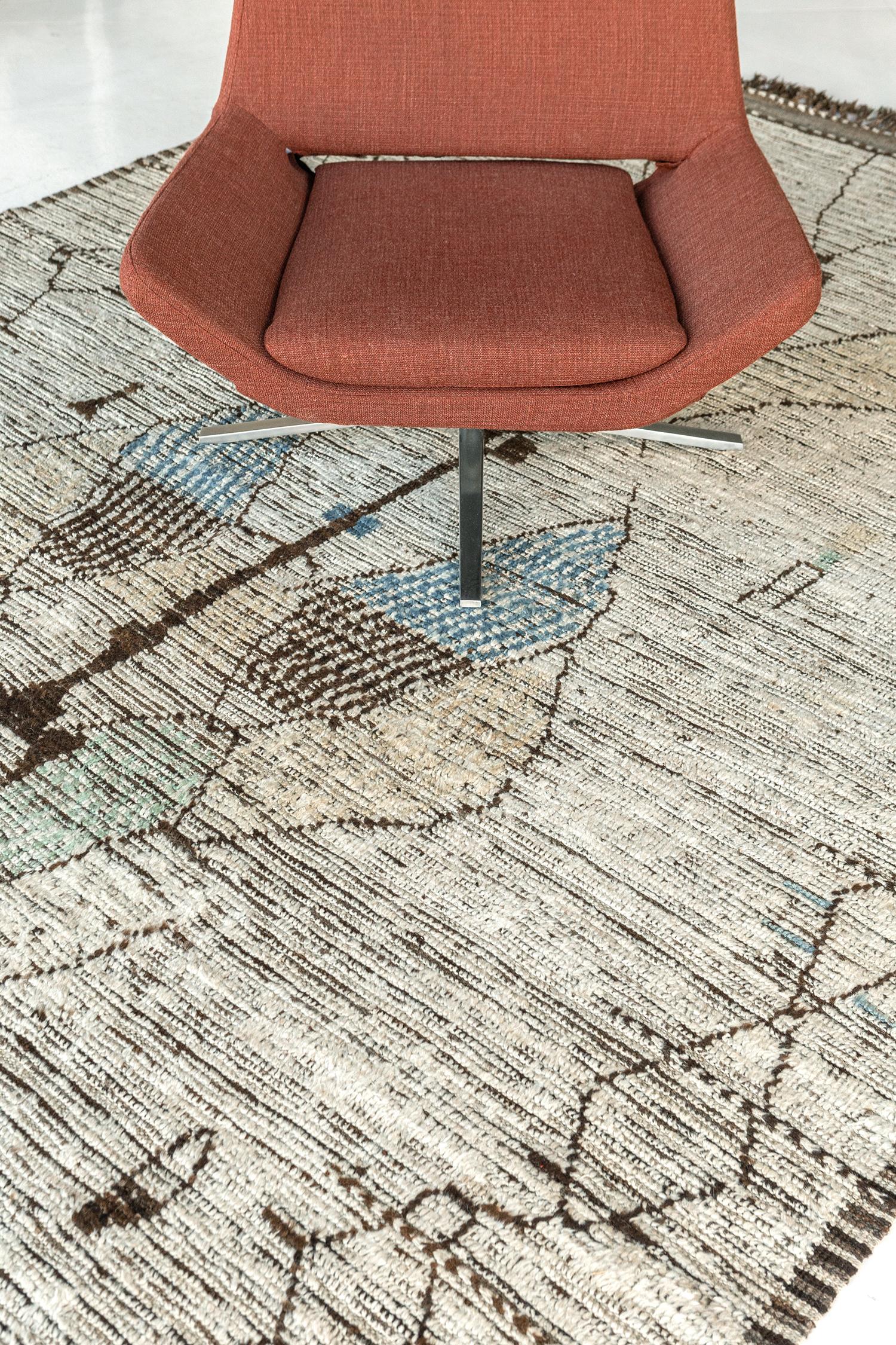 Rebabi' è uno shag di lana unico nel suo genere che combina elementi di design e linee uniche per il mondo del design moderno. Il suo intreccio di toni naturali della terra e accenni di colore si adatta a molti interni ed è ciò che rende la