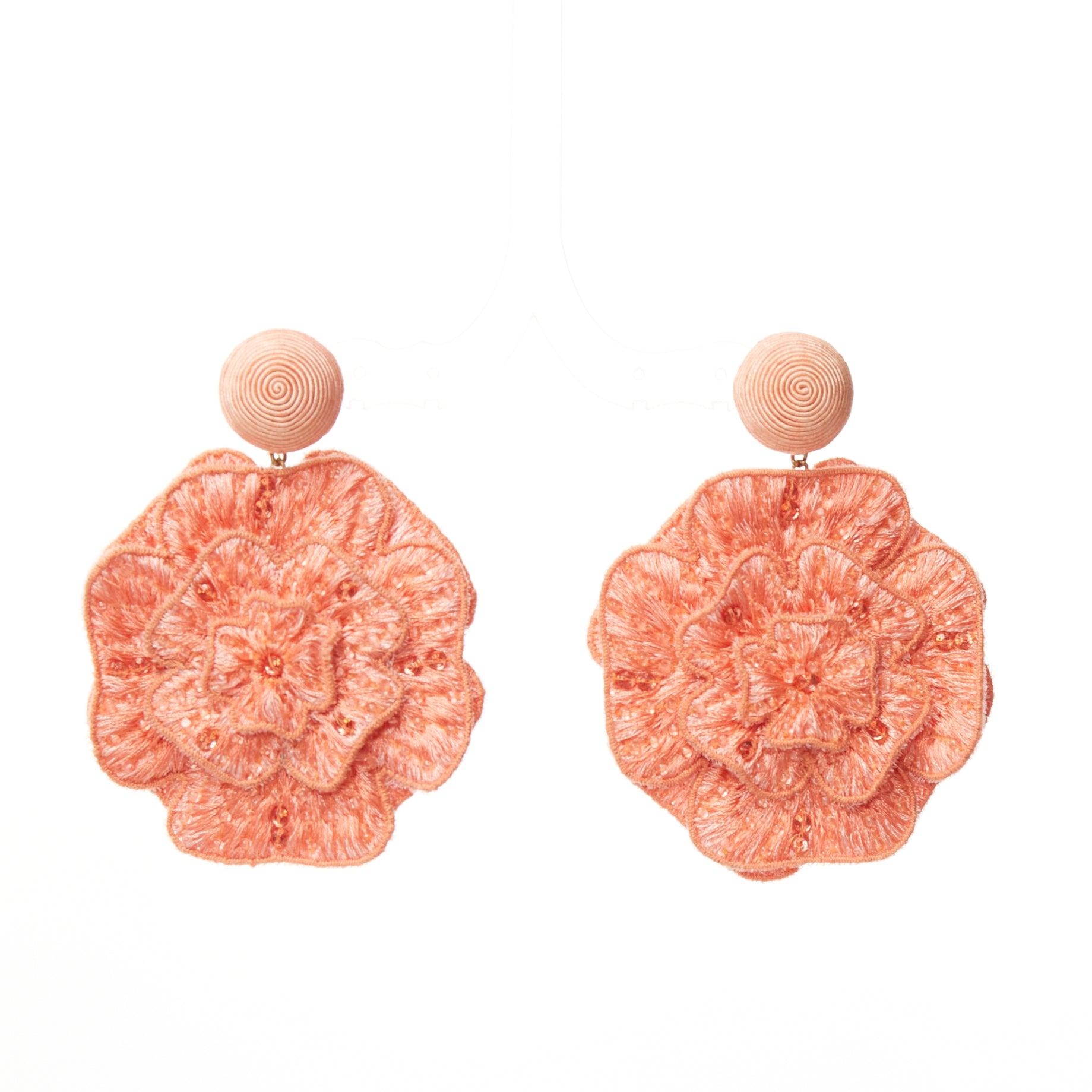 REBECCA DE RAVENEL peach pink floral beaded applique drop pin earrings
Reference: AAWC/A01260
Brand: Rebecca De Ravenel
Material: Fabric
Color: Pink, Gold
Pattern: Floral
Closure: Pin
Lining: Gold Metal
Made in: India

CONDITION:
Condition: