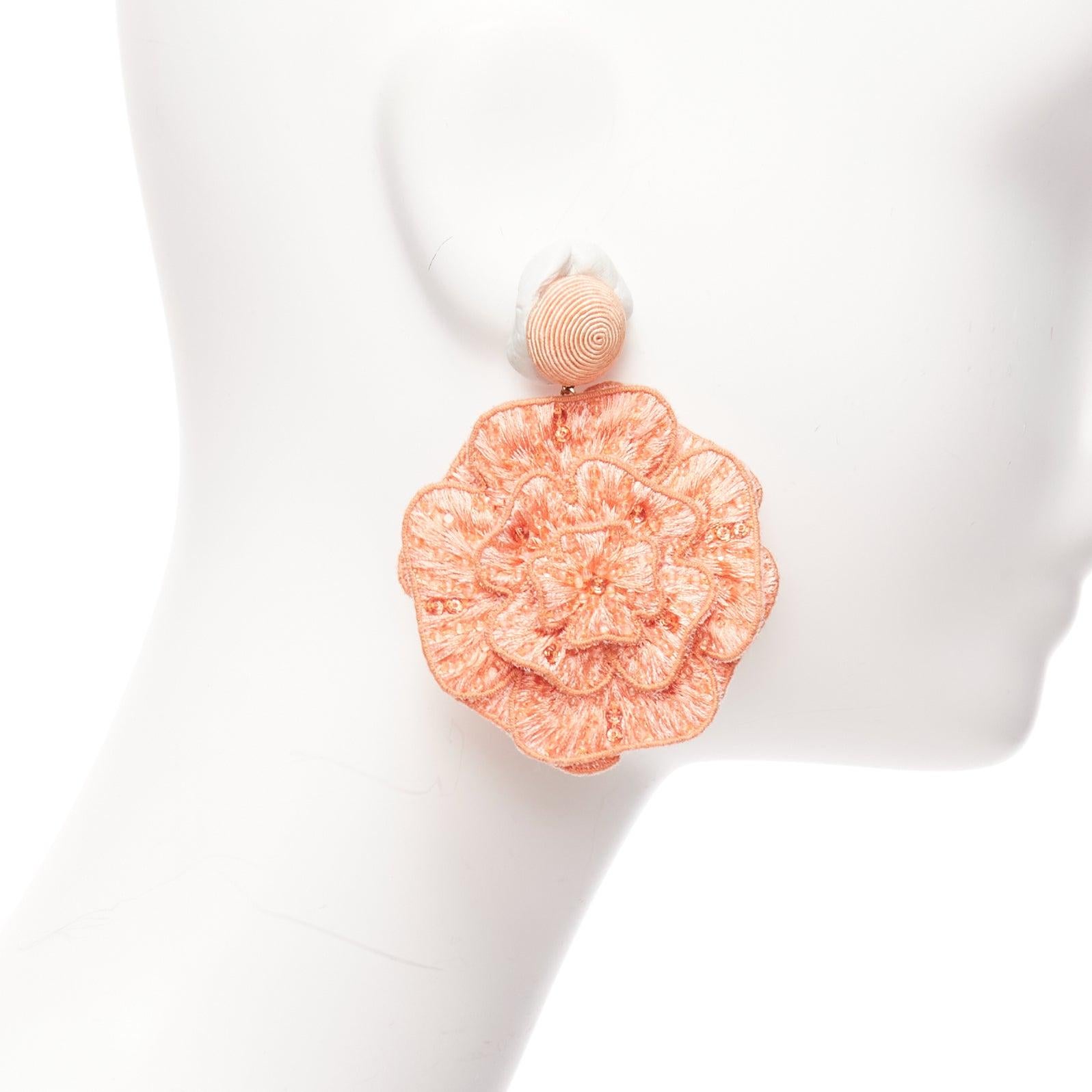 REBECCA DE RAVENEL peach pink floral beaded applique drop pin earrings In Excellent Condition For Sale In Hong Kong, NT