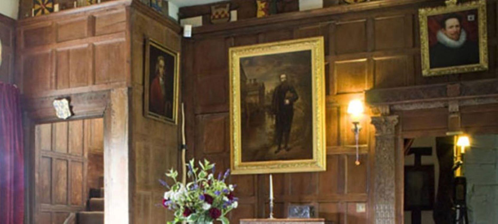 19th century portrait , oil on canvas , Baddesley Clinton, by  R Dering - Old Masters Painting by Rebecca Dering