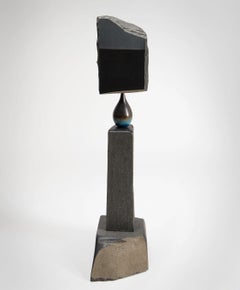 Abstrakte Skulptur „Wassertisch“ aus Bronze und Stein