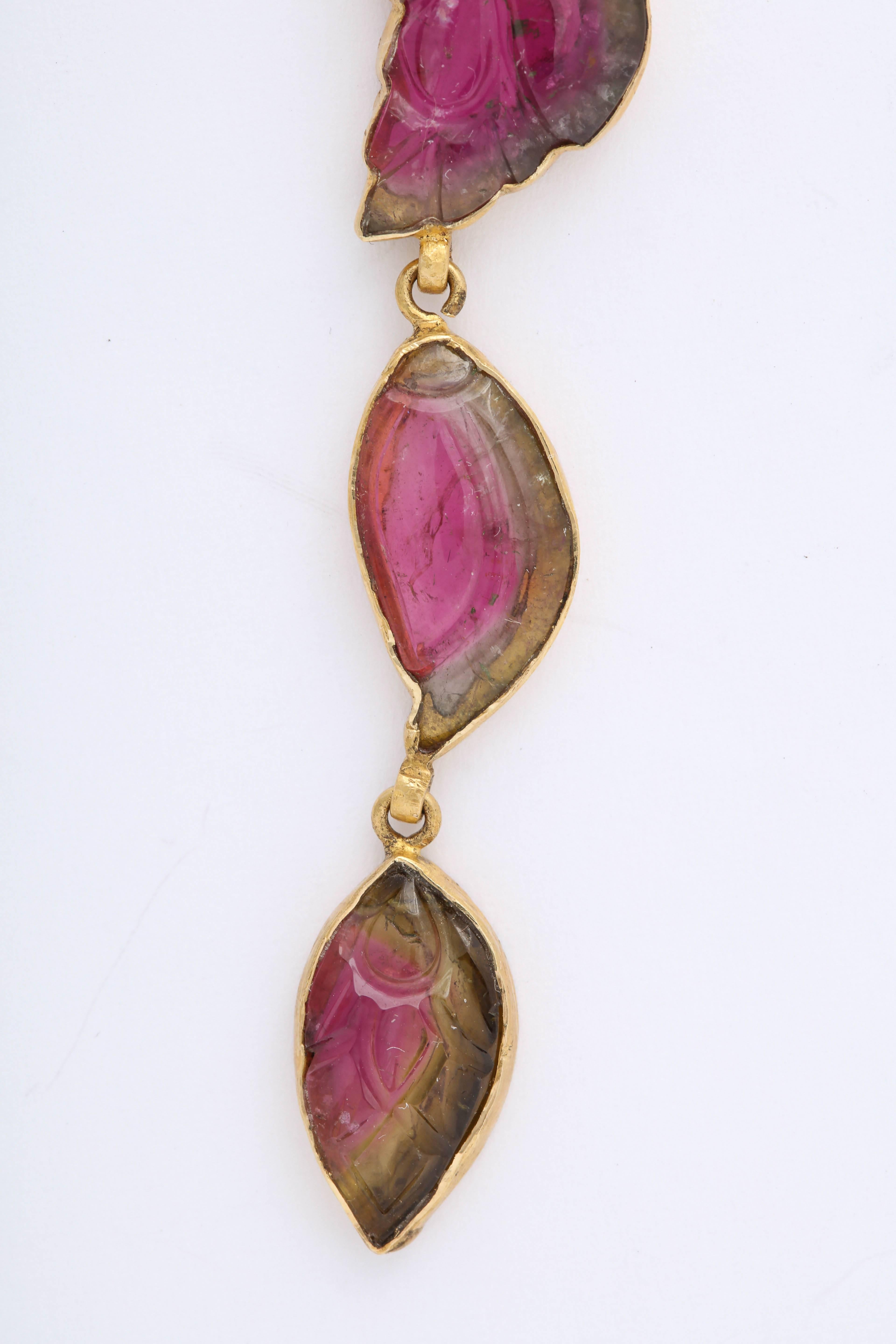Rebecca Koven Gold Carved Watermelon Tourmaline Pendant Earrings In New Condition For Sale In Fifth Avenue, NY