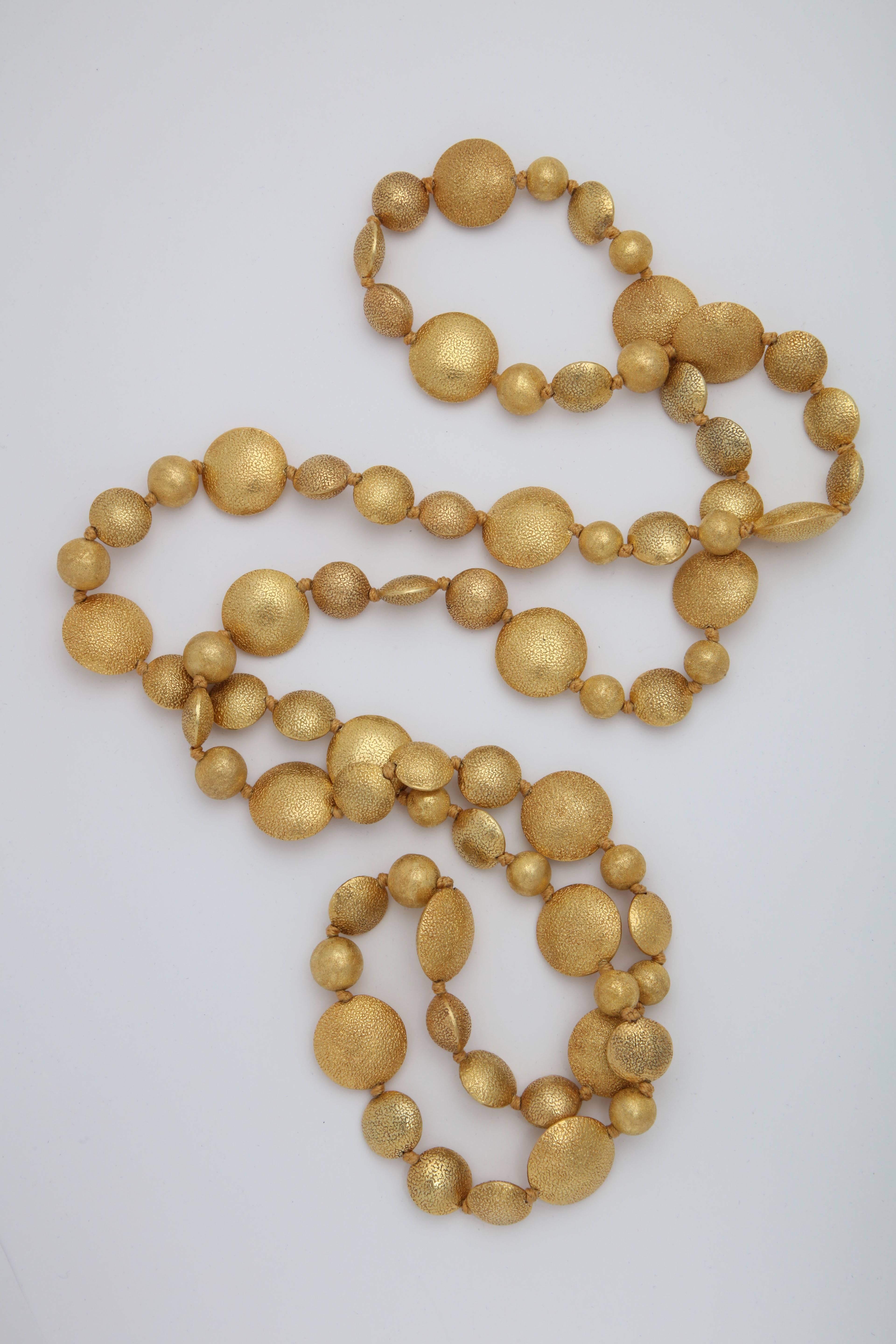 Rebecca Koven Gold Smartie Pants Necklace In New Condition For Sale In Fifth Avenue, NY