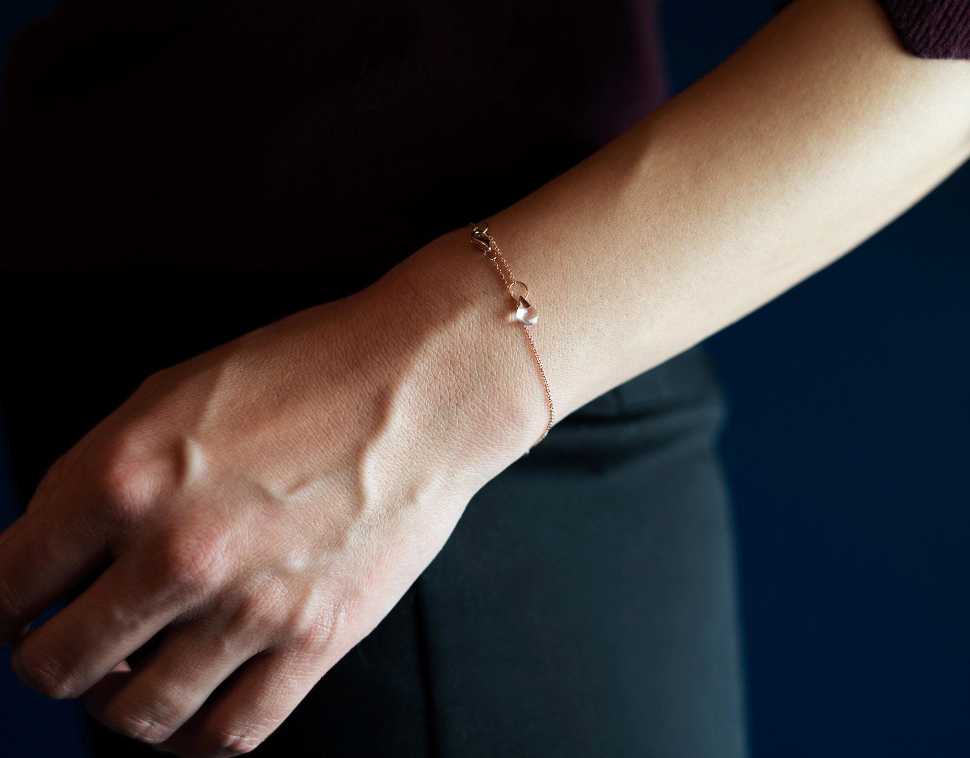 Women's or Men's Rebecca Li Crystal Link Bracelet, 18 Karat Gold with Smoky Quartz For Sale