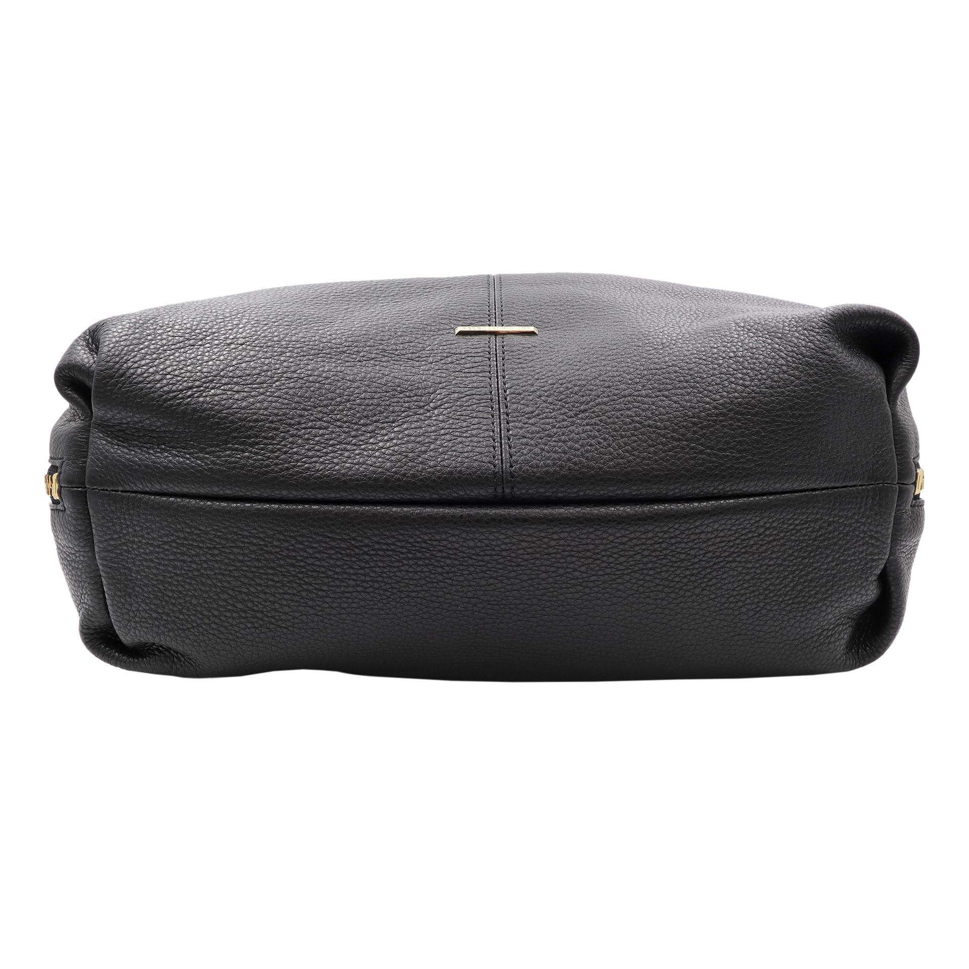 Bryn hobo bag top