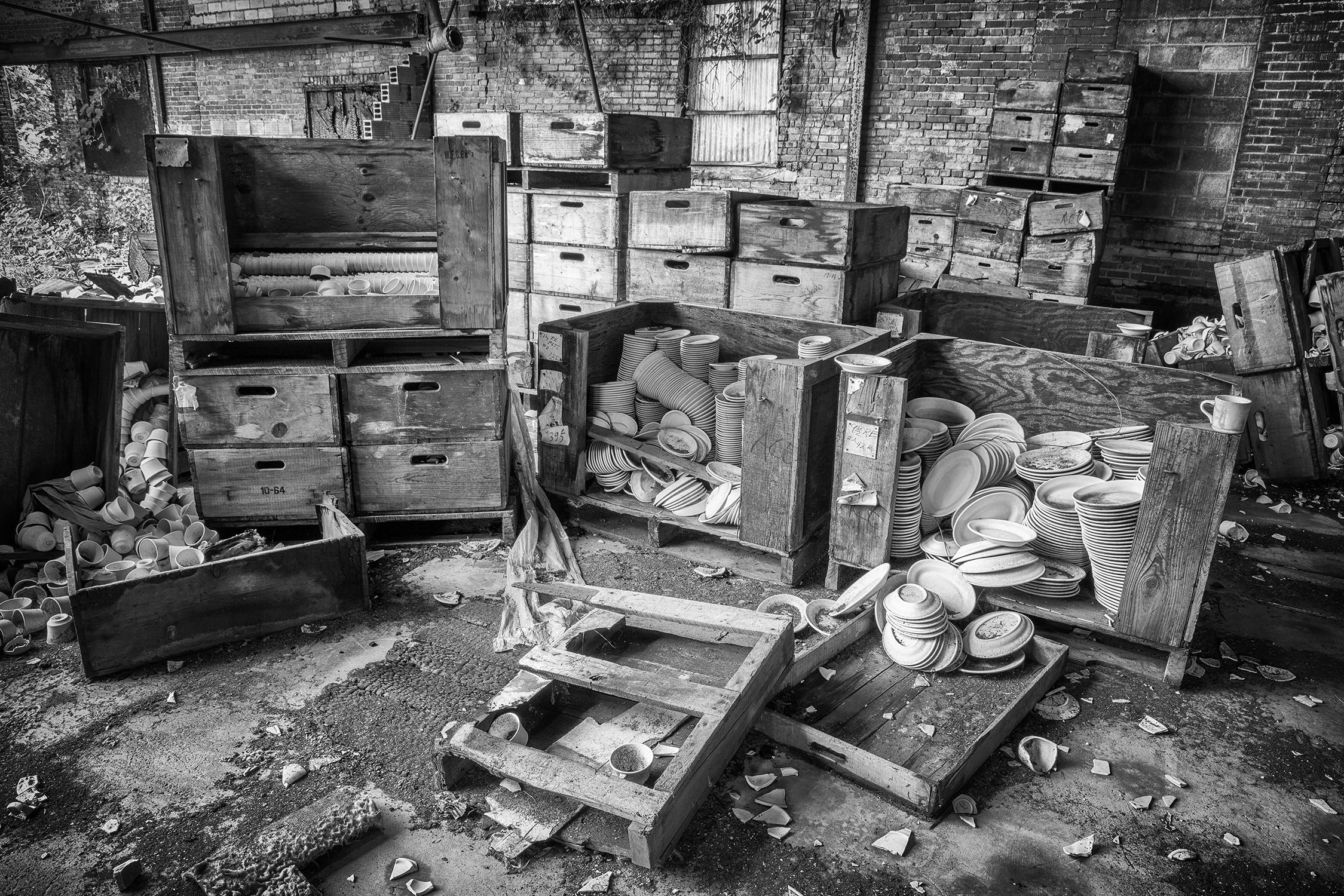 "Desorden", Contemporáneo, Fábrica china abandonada, Negro, Blanco, Foto, 2016