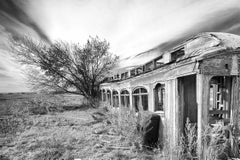 "Great Northern Railcar", paysage contemporain, photographie en noir et blanc