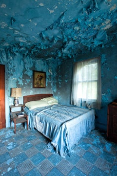 "House of Blues", contemporain, intérieur, abandonné, lit, photographie couleur.