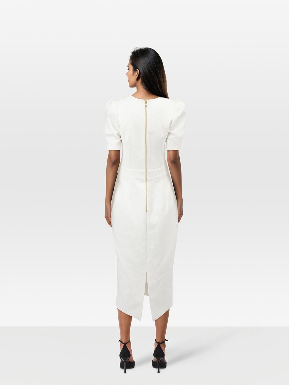 CONDITION is Never worn, with tags. No visible wear to the dress is evident on this new Rebecca Vallance designer resale item.
 
 
 
 Details
 
 
 White
 
 Cotton
 
 Dress
 
 Maxi
 
 Square neck
 
 Short sleeves
 
 Front gold buttoned detail
 
 Back