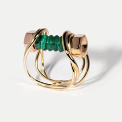 Pulsera «Rebel Bolt» en oro de 18k con malaquita, de Hannah Martin London