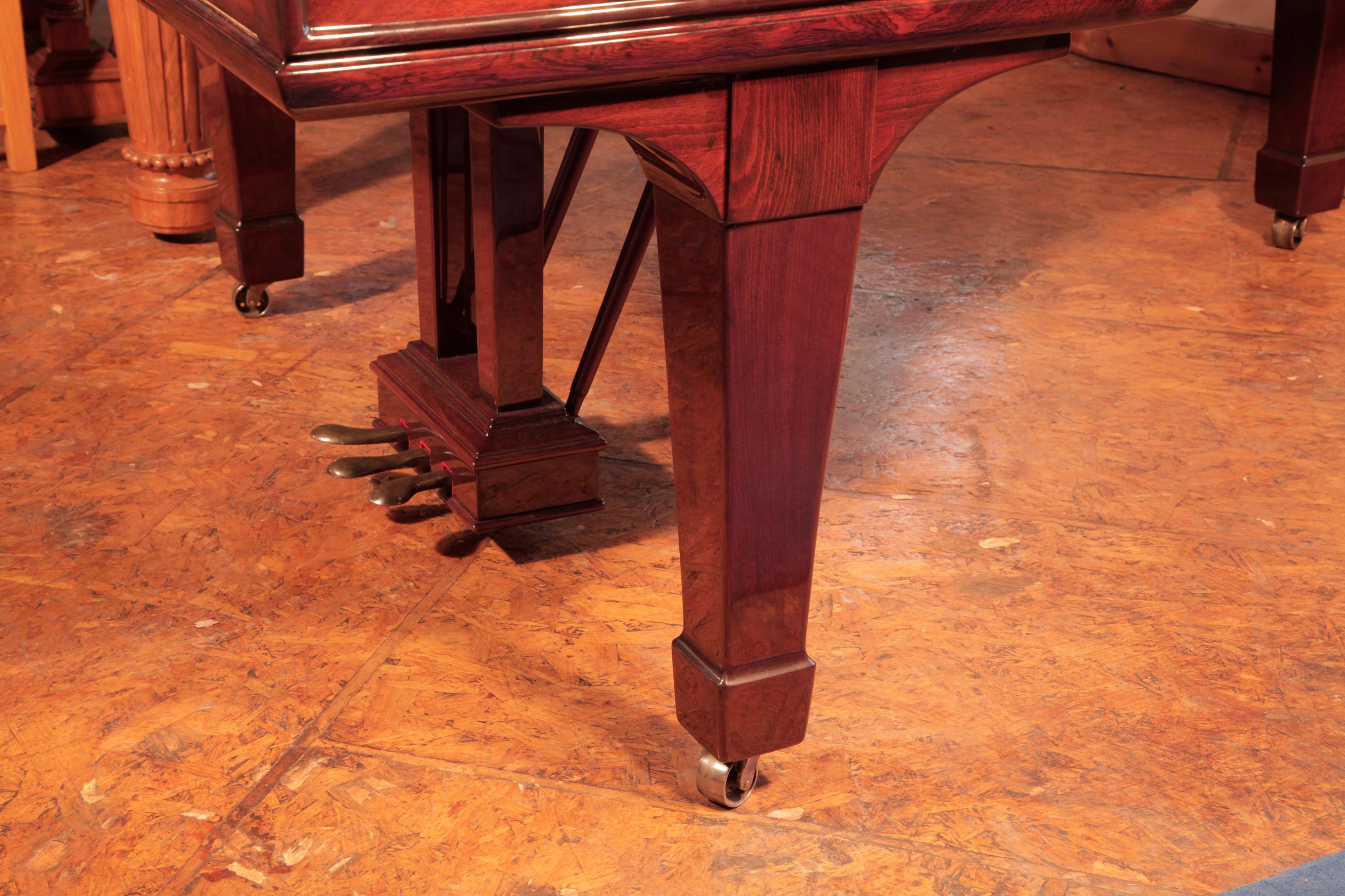 Modèle Steinway grand piano reconstruit avec garnitures en laiton contrastées en bois de rose en vente 5