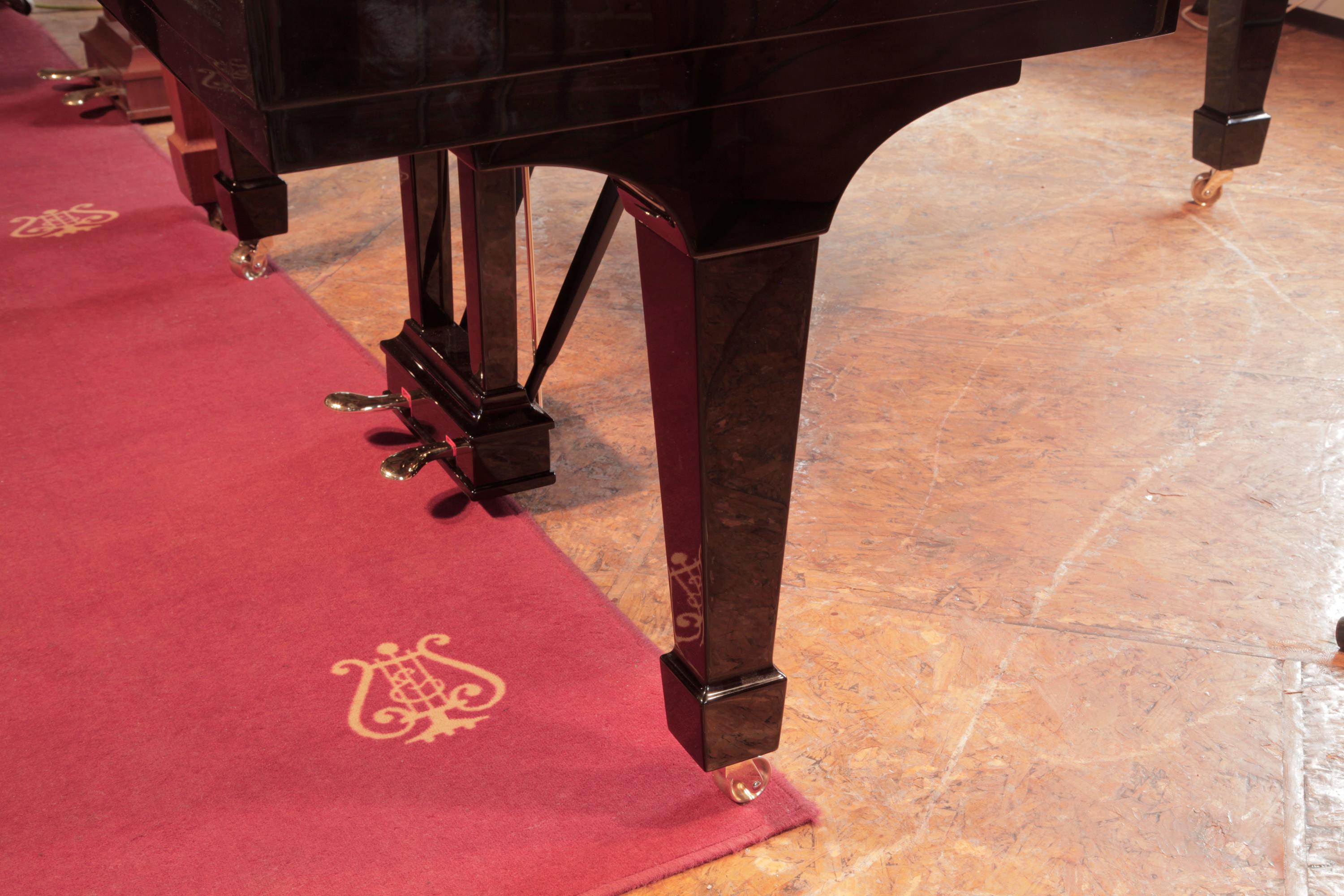 Steinway - Modèle O Grand Piano Gloss - Pieds en forme de pique - Armoire rénovée en vente 1