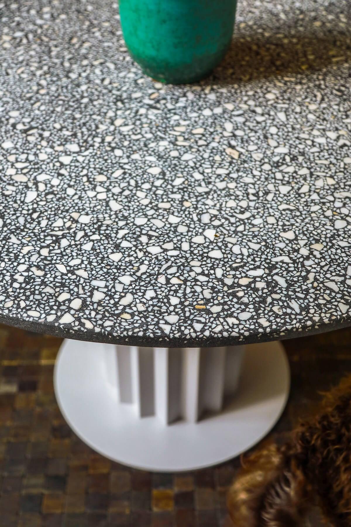 Recalled Round Black Metal and Terrazzo Dining Table For Sale 1