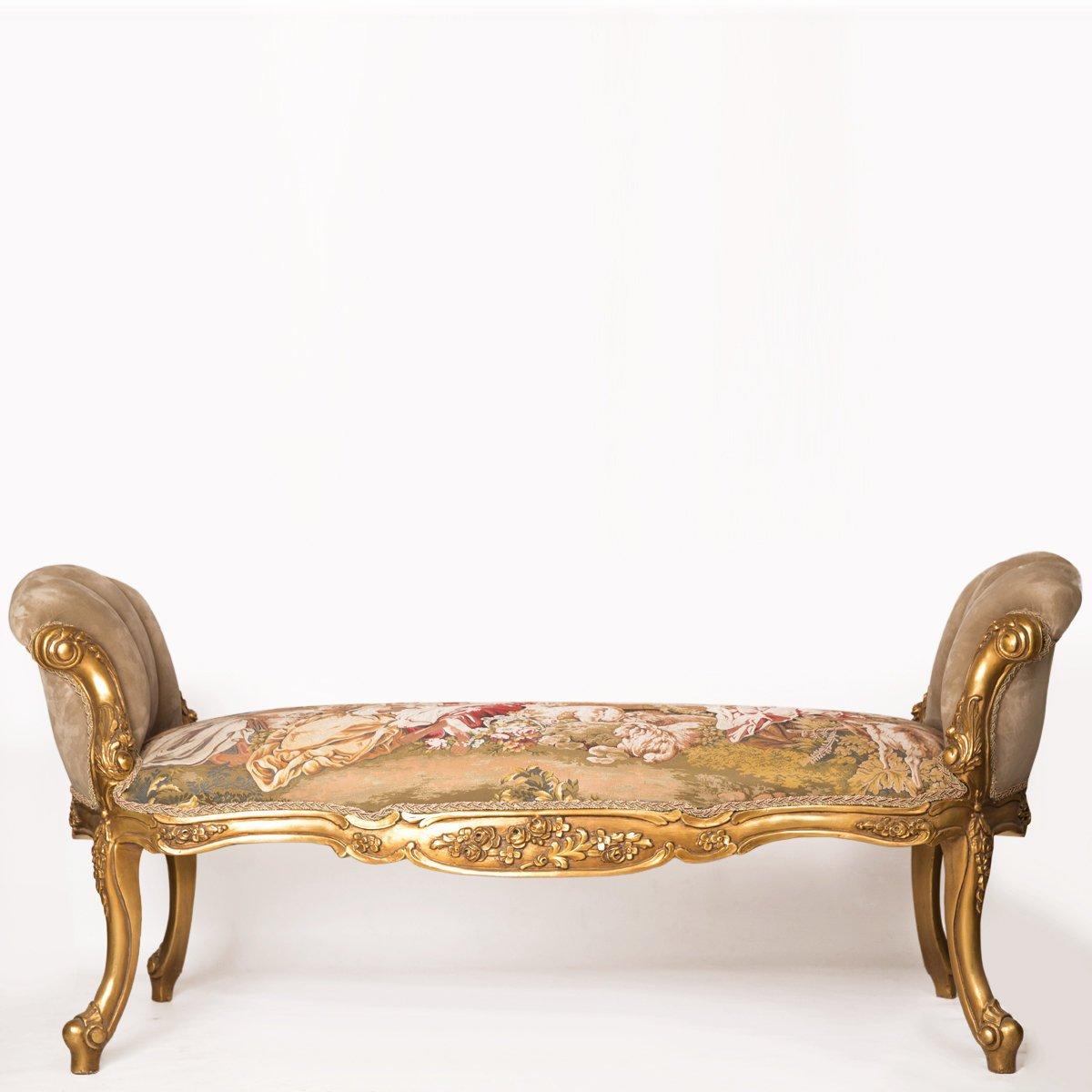 A beautiful Récamier chaise lounge with padded arms, 20th century.

Our handmade Rècamier chaise lounge will absolutely be your best choice if you are looking for a French style furniture that mixes between luxury and comfort. The chaise lounge