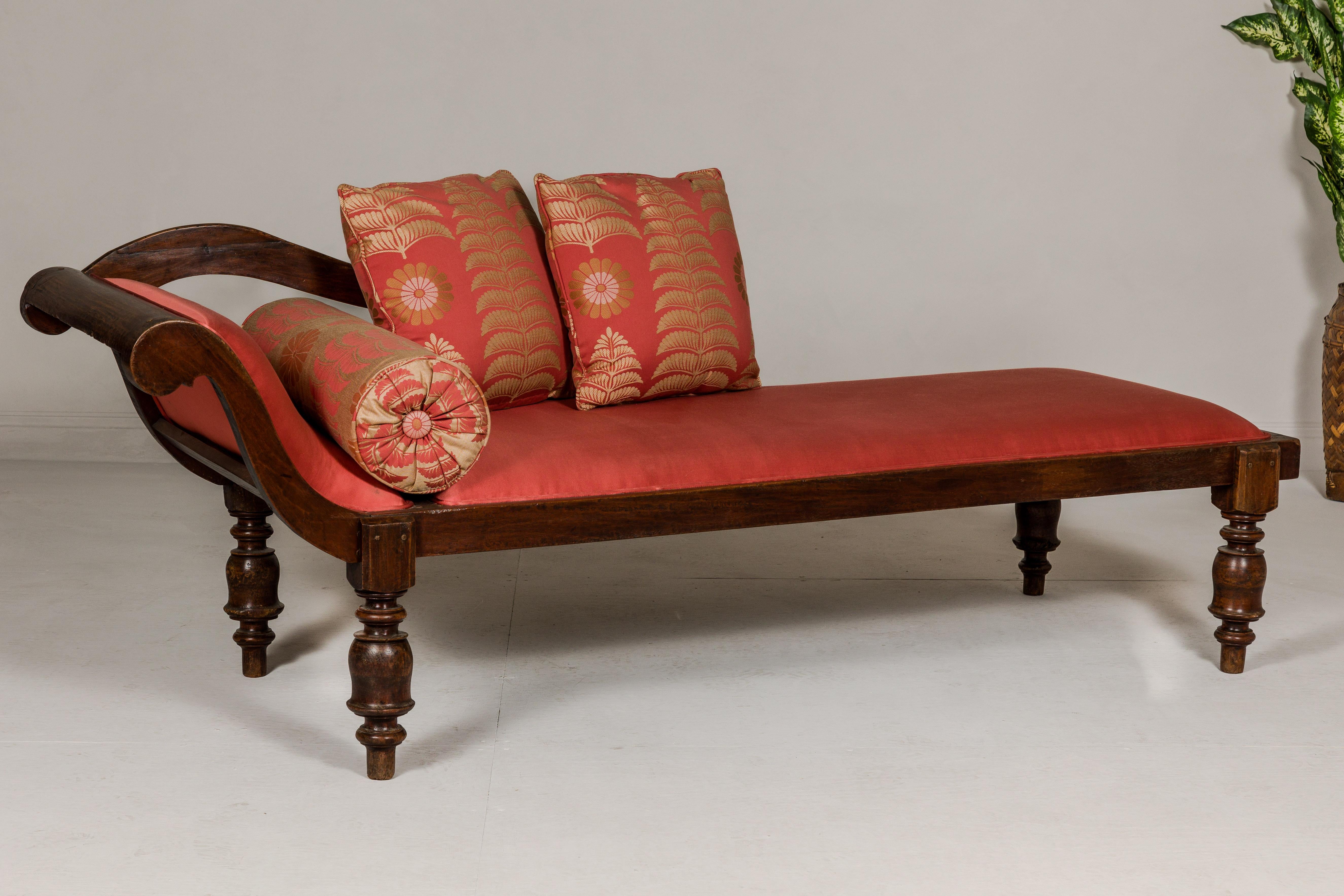 Récamier Style Daybed with Silk Cushion, Out-Scrolling Back and Turned Legs For Sale 6