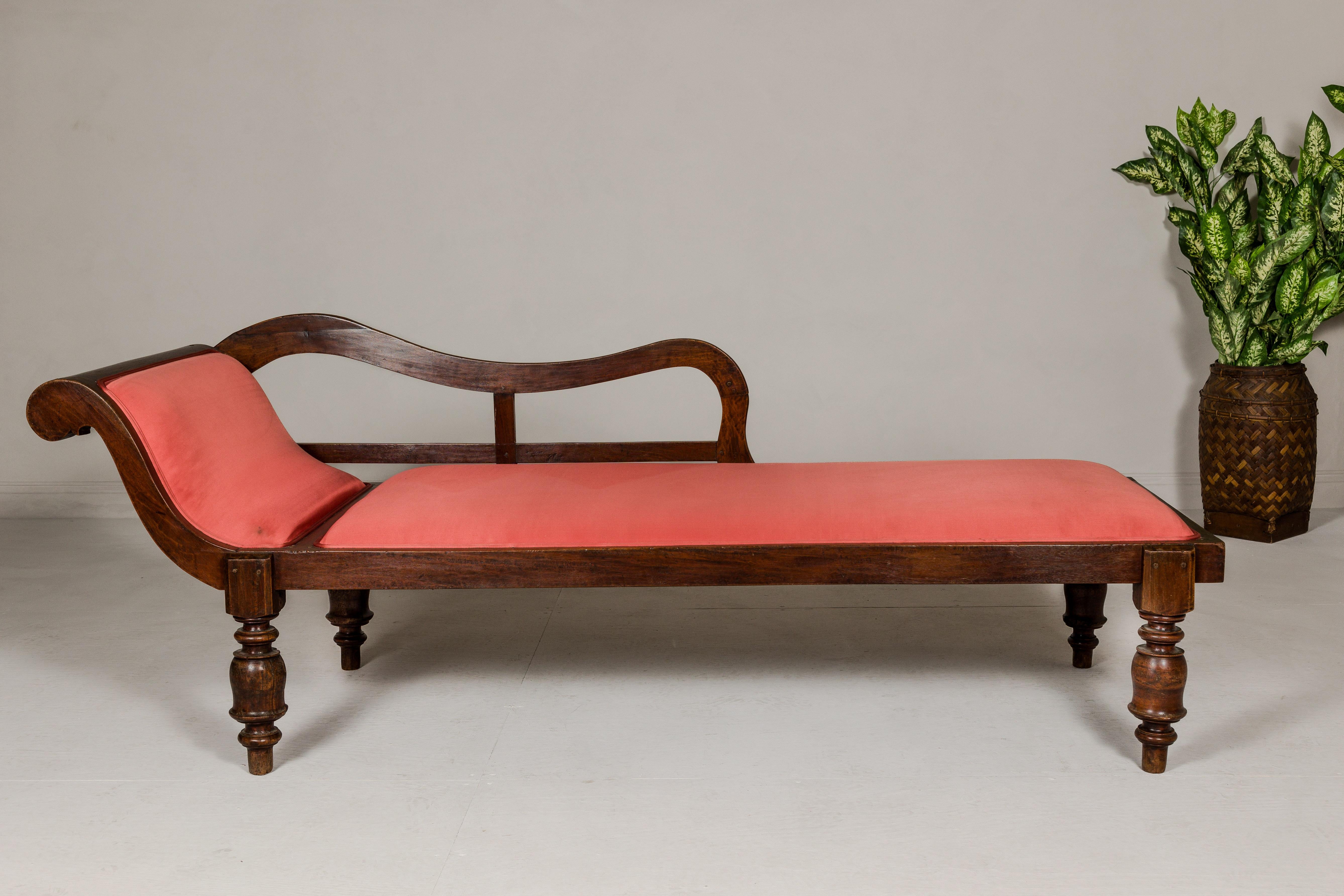 20th Century Récamier Style Daybed with Silk Cushion, Out-Scrolling Back and Turned Legs For Sale