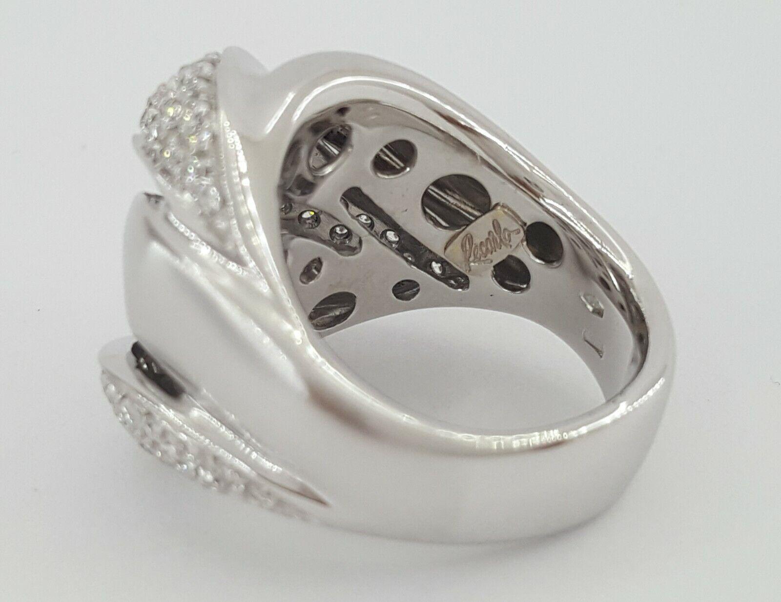 Recarlo 18 Carat White Gold Band Ring Round Brilliant Cut Diamond Ring In Excellent Condition For Sale In Rome, IT