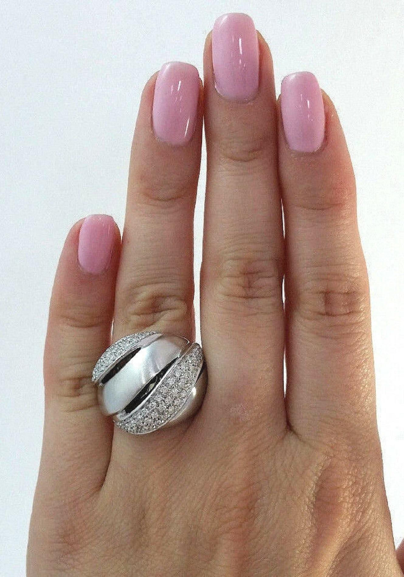 Women's Recarlo 18 Carat White Gold Band Ring Round Brilliant Cut Diamond Ring For Sale