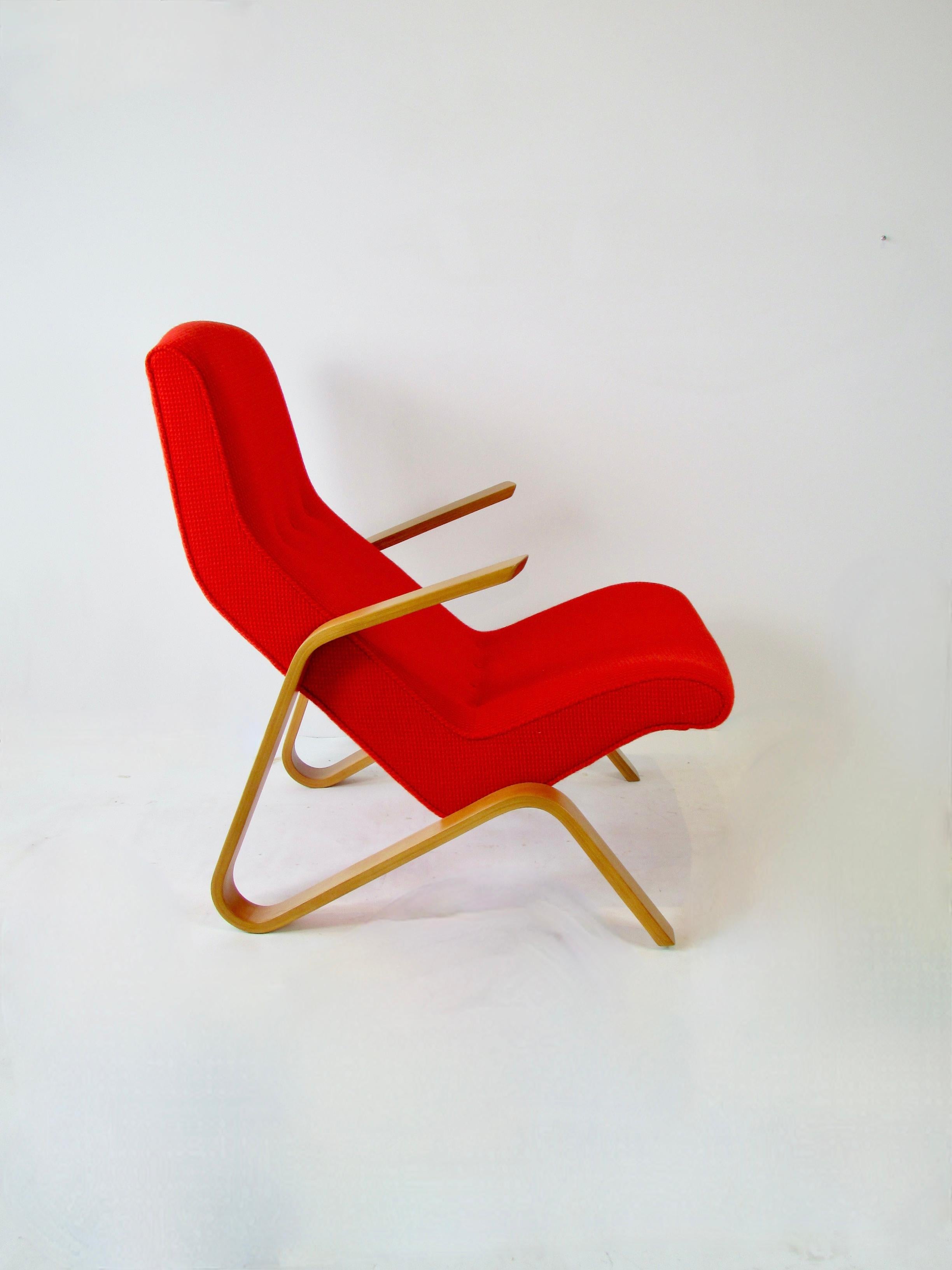 Upholstery Recently Restored Eero Saarinen for Knoll Model 61 Grasshopper Lounge Chair For Sale
