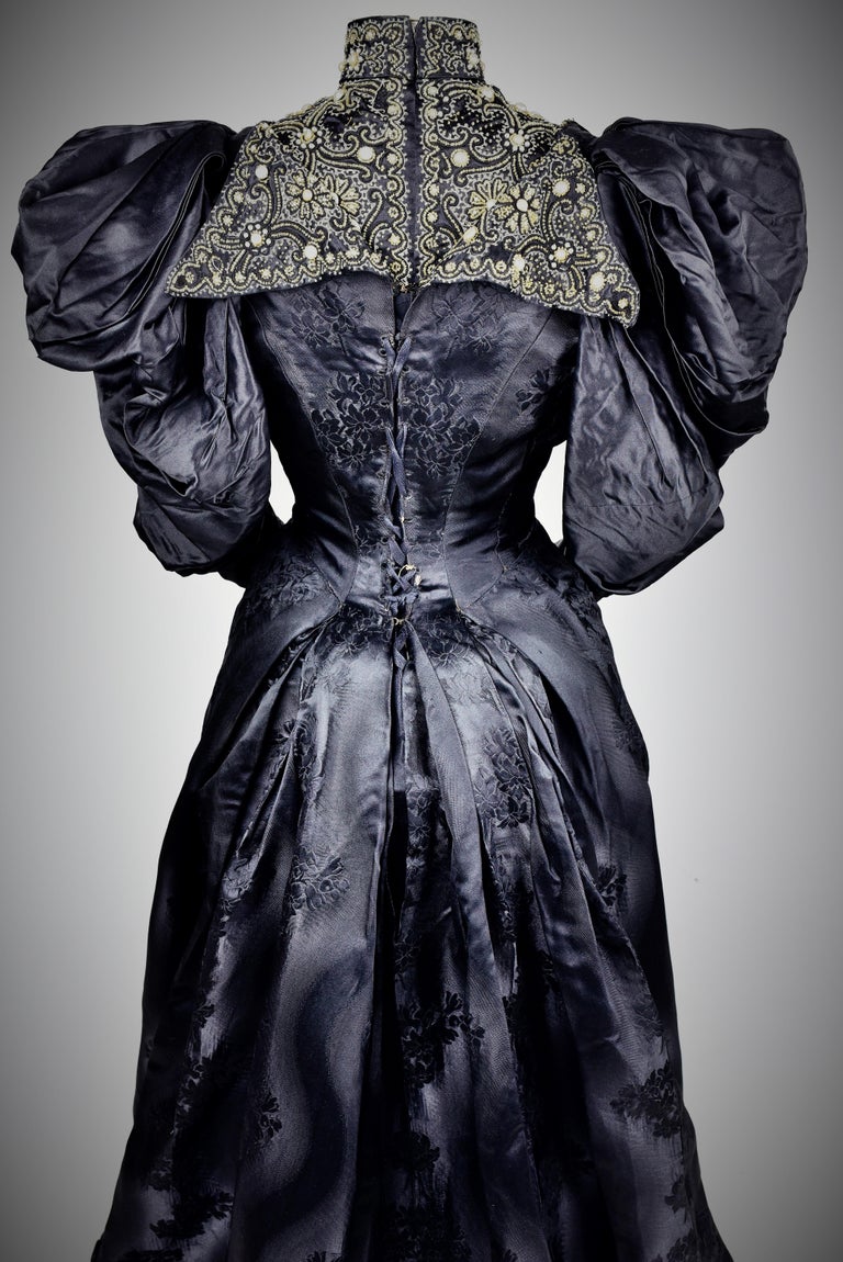 Reception Dress in black silk Damask & Mutton Sleeves - French Circa 1895 For Sale 10