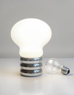 Wiederaufladbare LED-Tischleuchte Ingo Maurer b.bulb