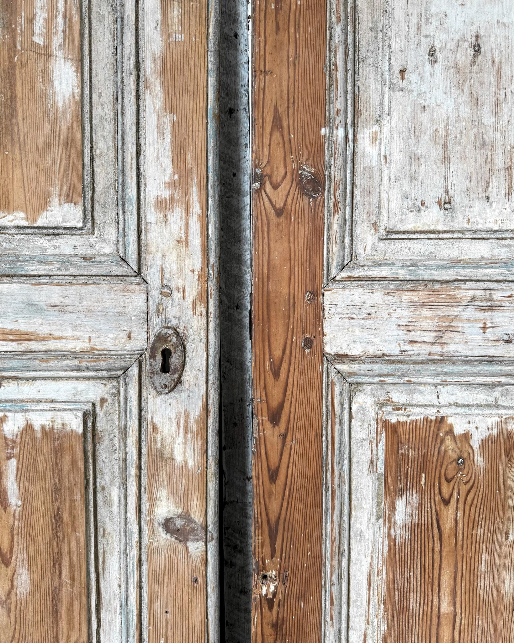 Portes d'armoire françaises récupérées du 18e siècle, ensemble de 4 en vente 7